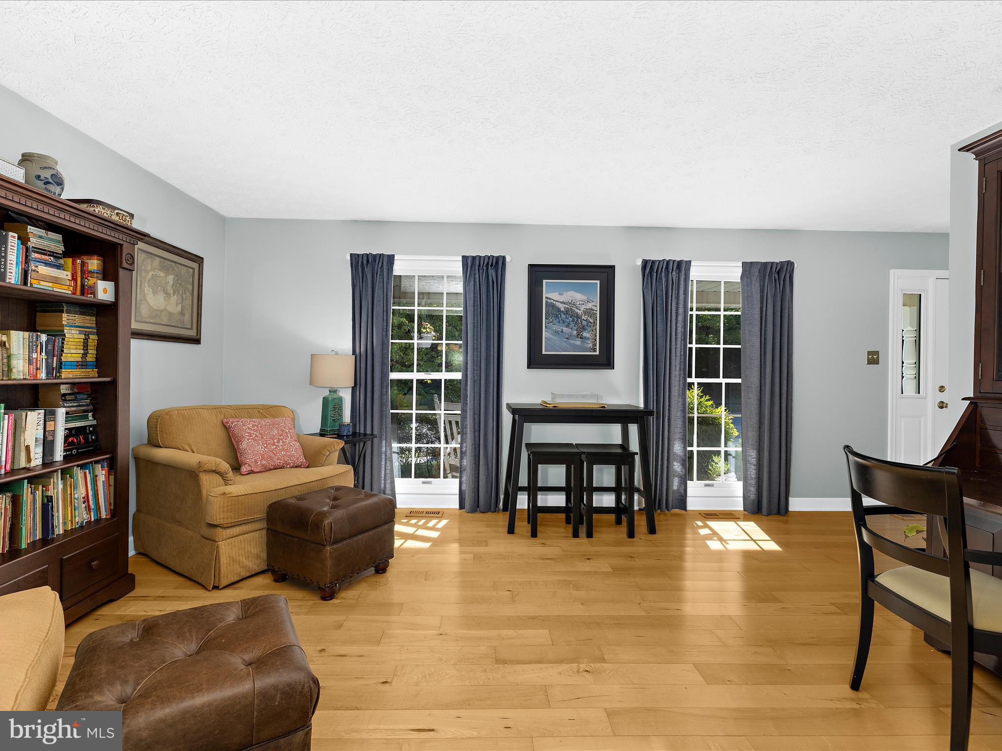 712 THORNWOOD DRIVE