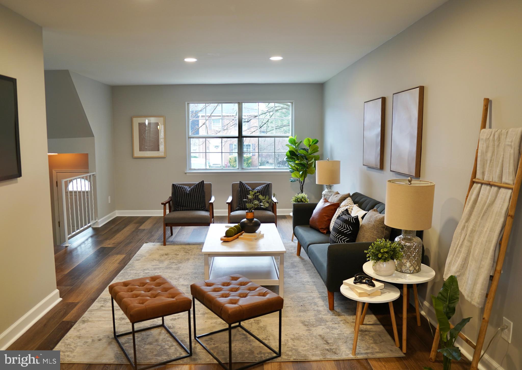 CARLTON SQUARE - Residential