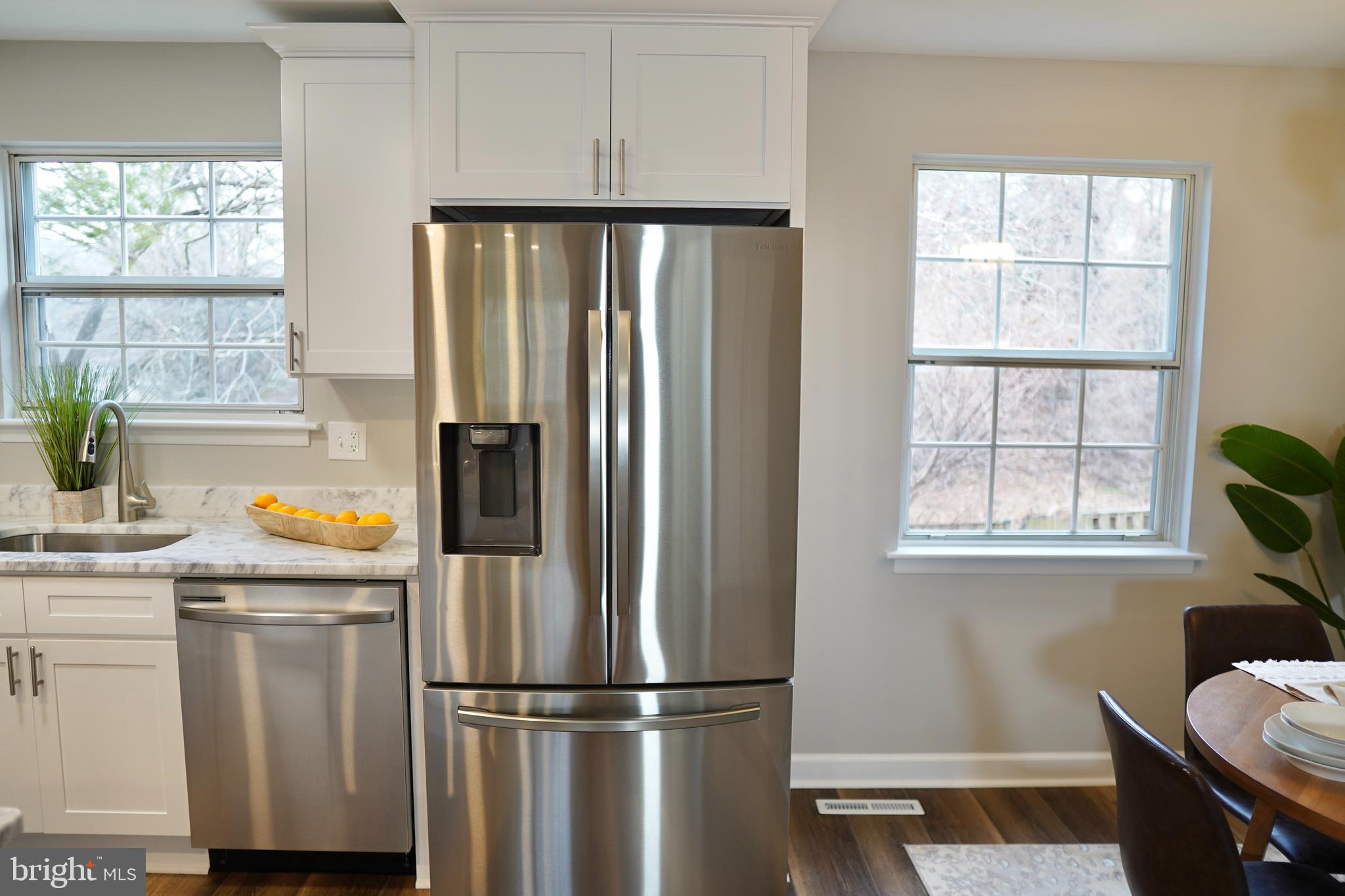 CARLTON SQUARE - Residential