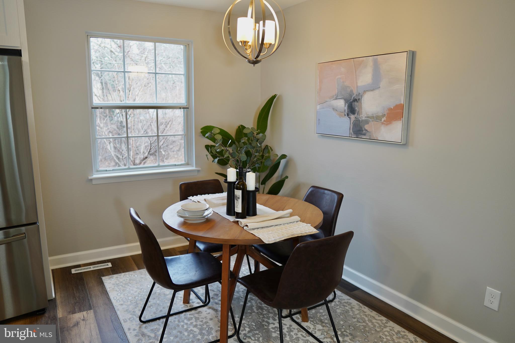 CARLTON SQUARE - Residential