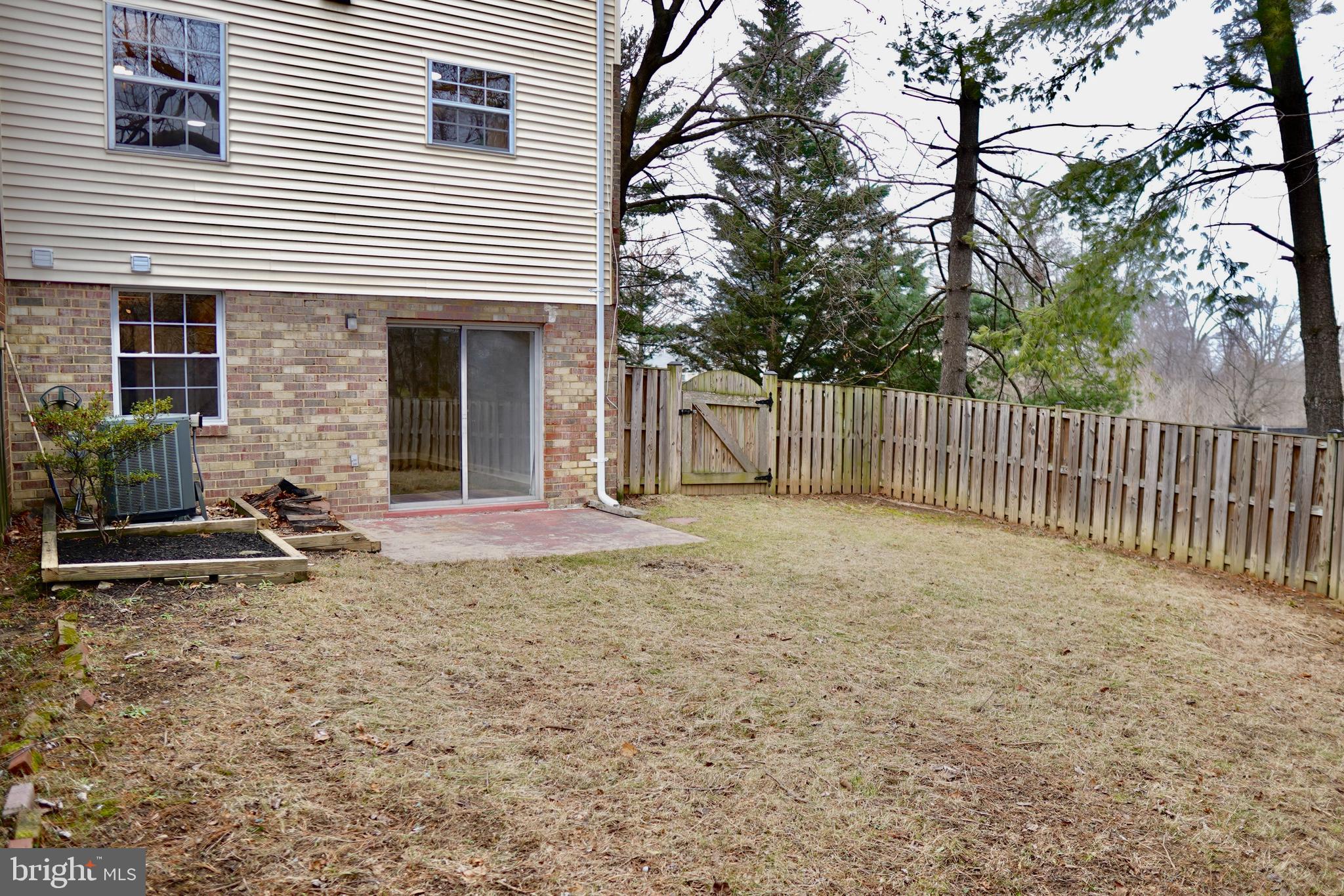 CARLTON SQUARE - Residential