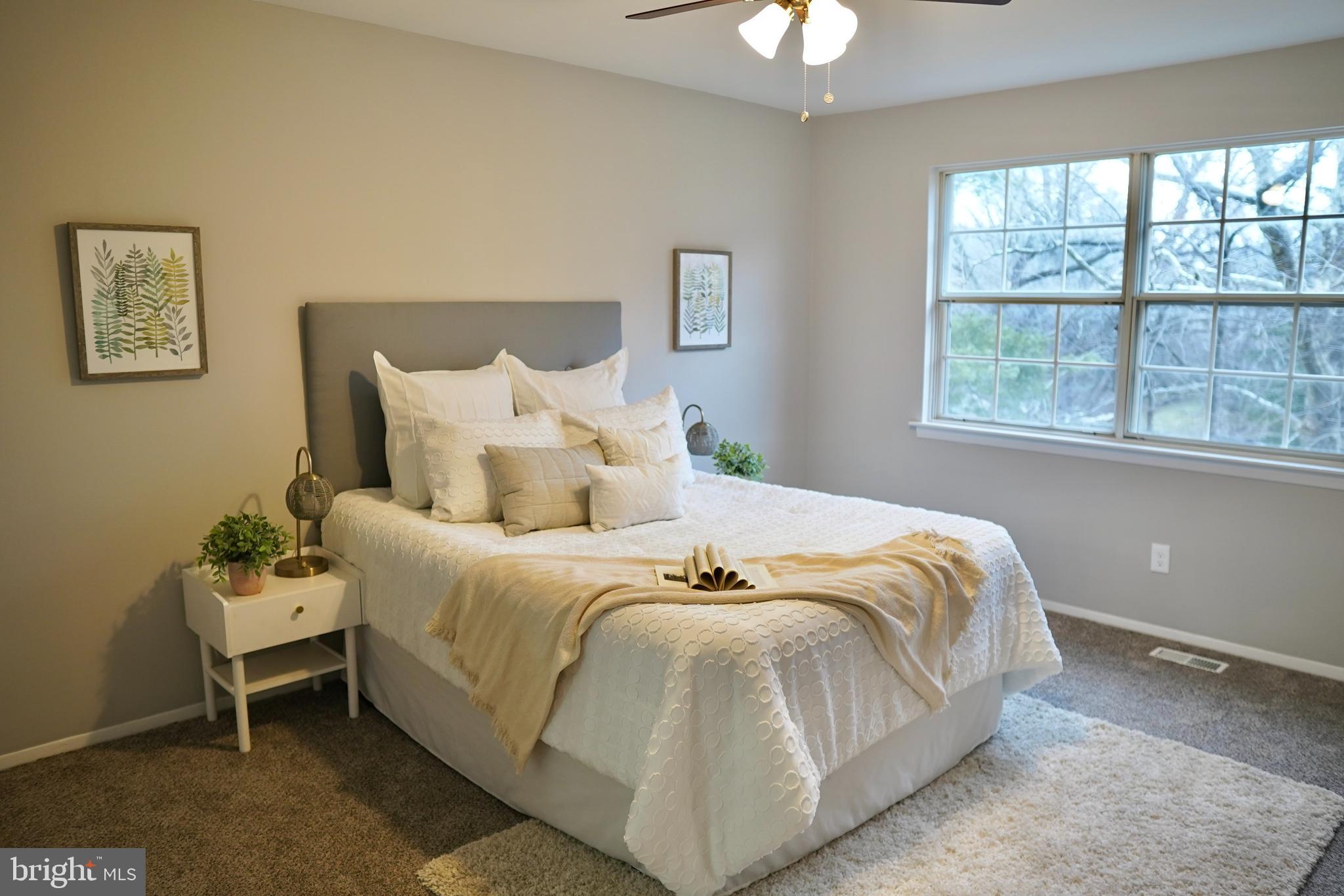 CARLTON SQUARE - Residential