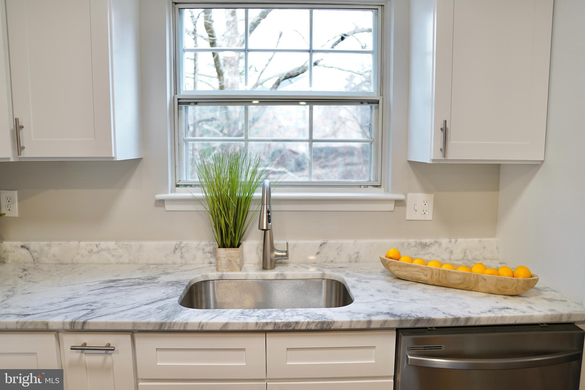 CARLTON SQUARE - Residential