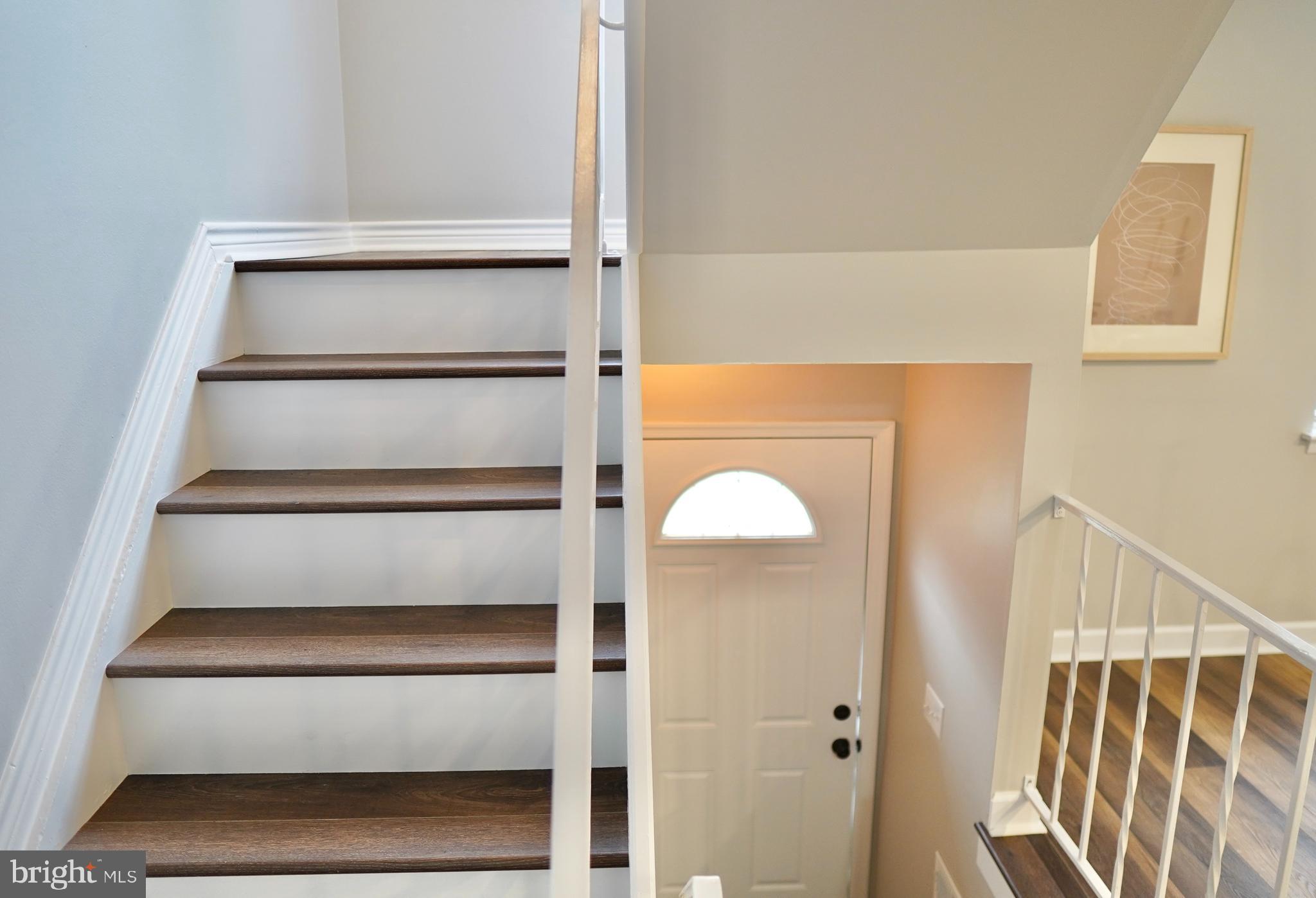 CARLTON SQUARE - Residential