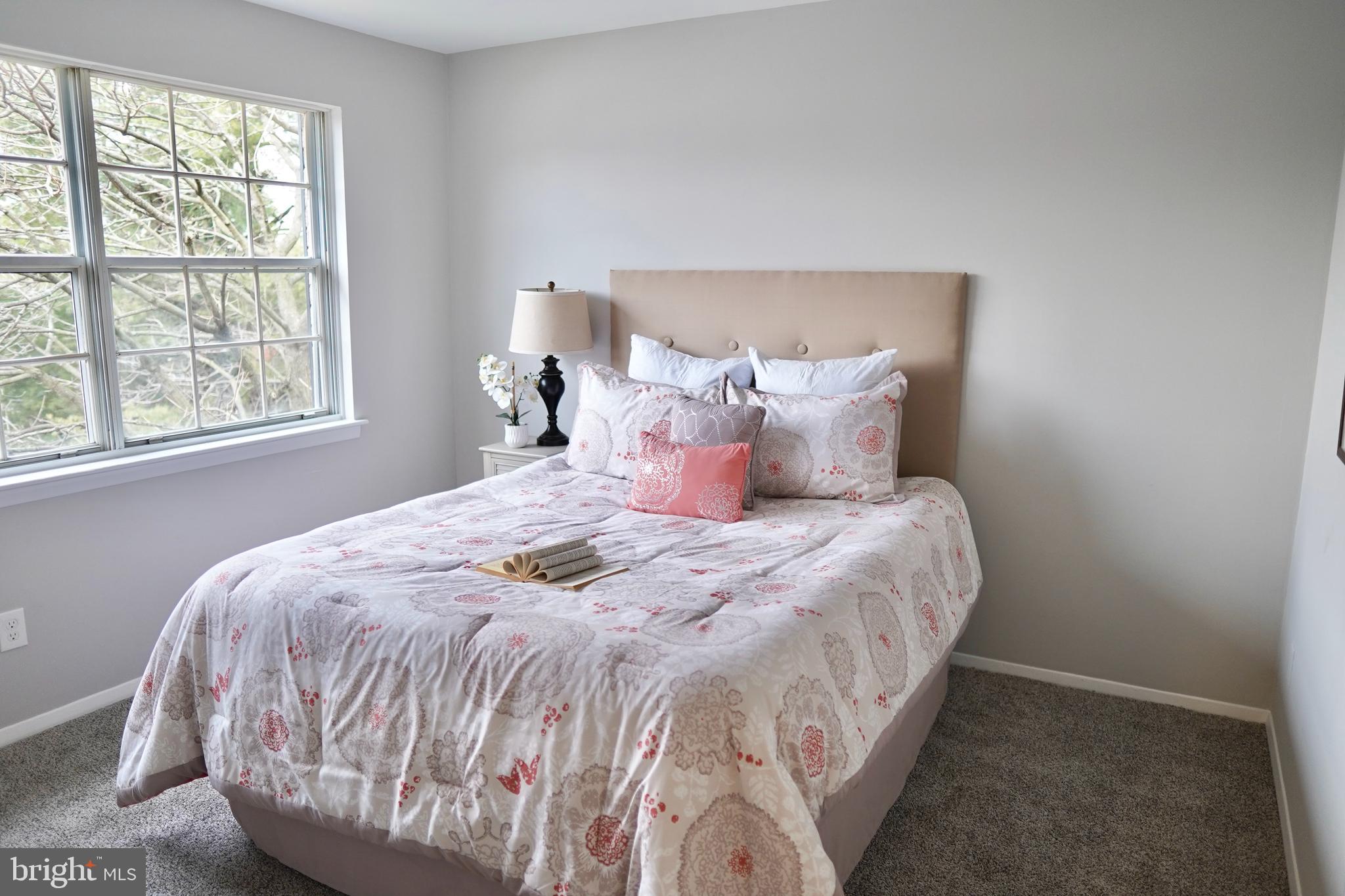 CARLTON SQUARE - Residential