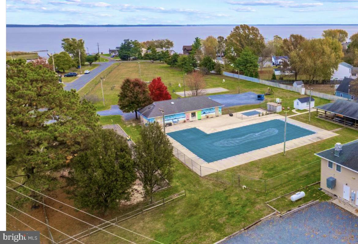 CLOVERFIELDS - Residential