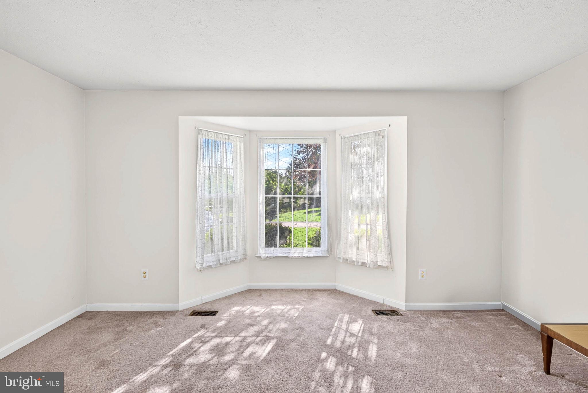 5468 HUNTING HORN DRIVE