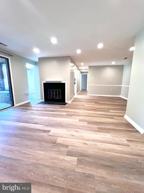 18141 Chalet Drive Unit 23-103, Germantown, MD MLS: MDMC2191794