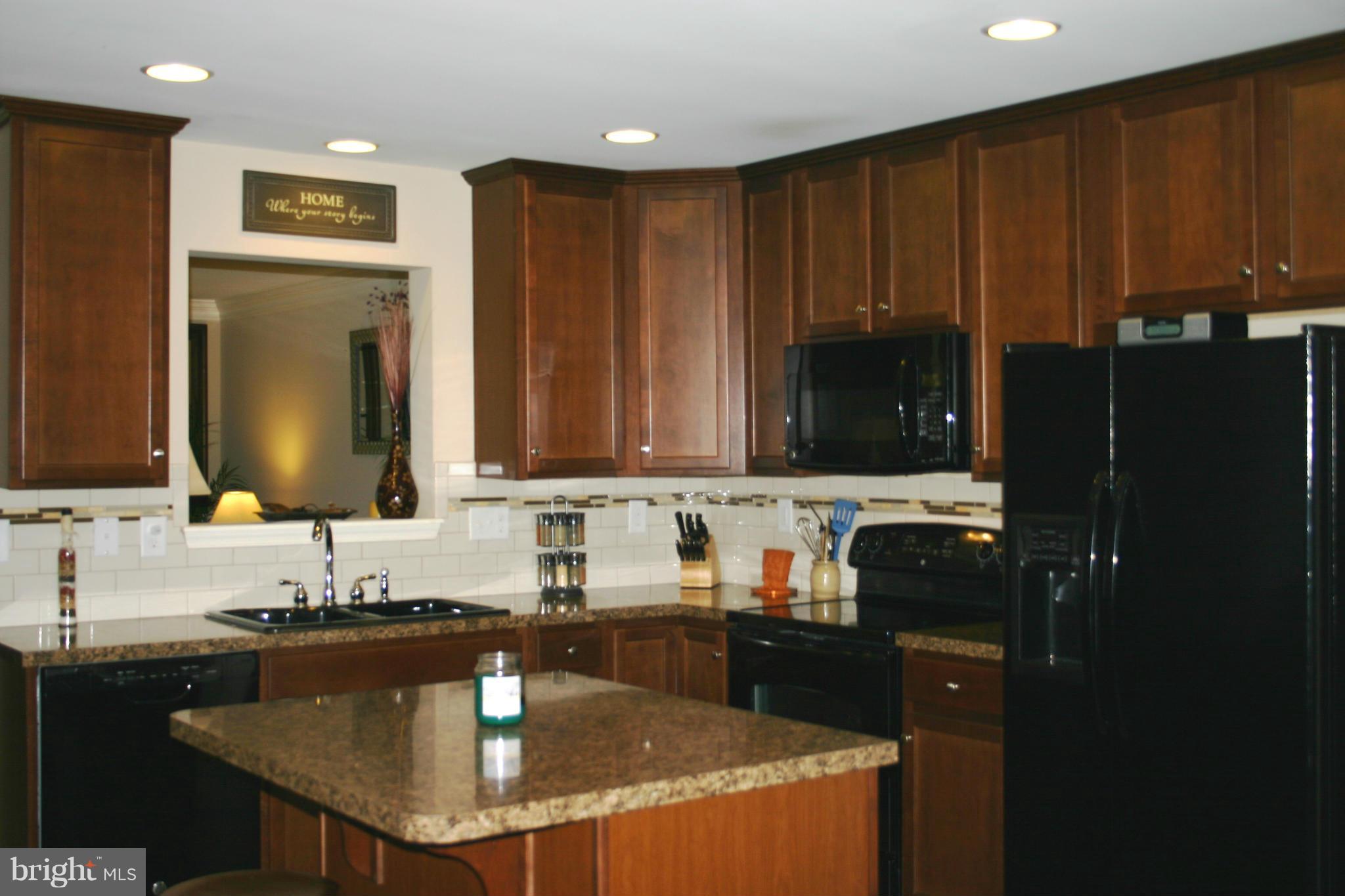 LAKELAND PLACE - Residential