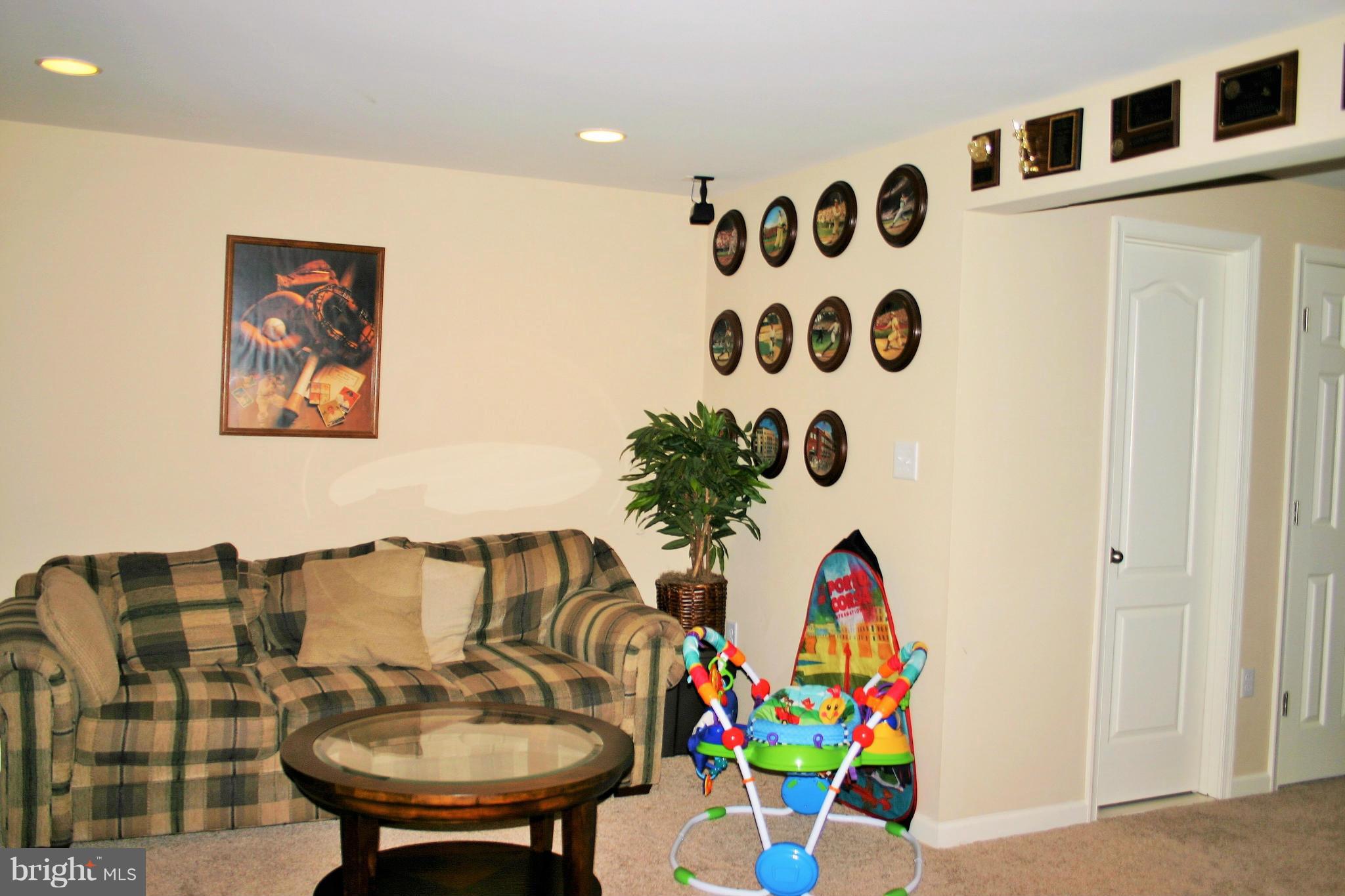 LAKELAND PLACE - Residential