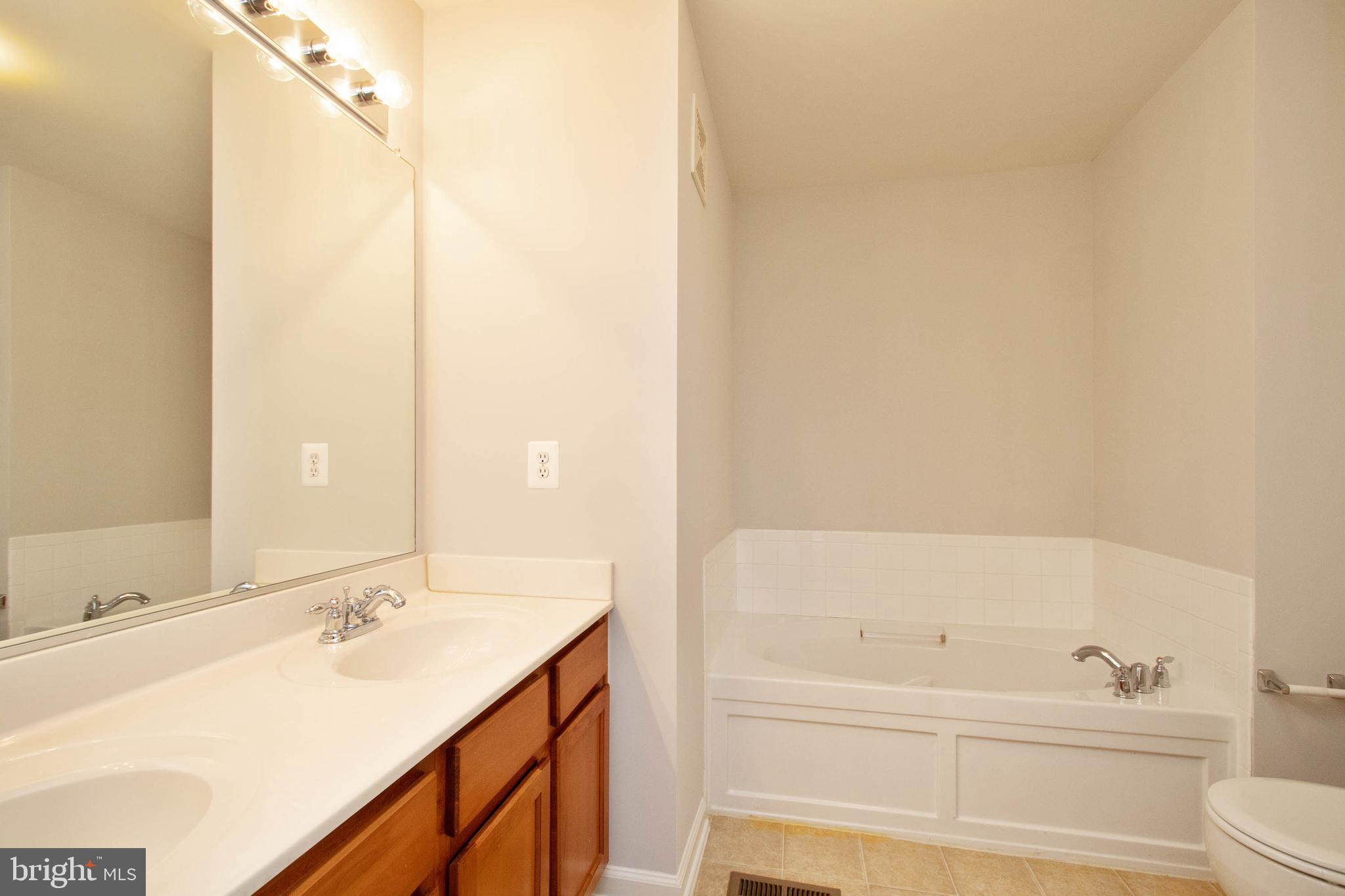 EAST MARKET AT FAIR LAKE - Residential