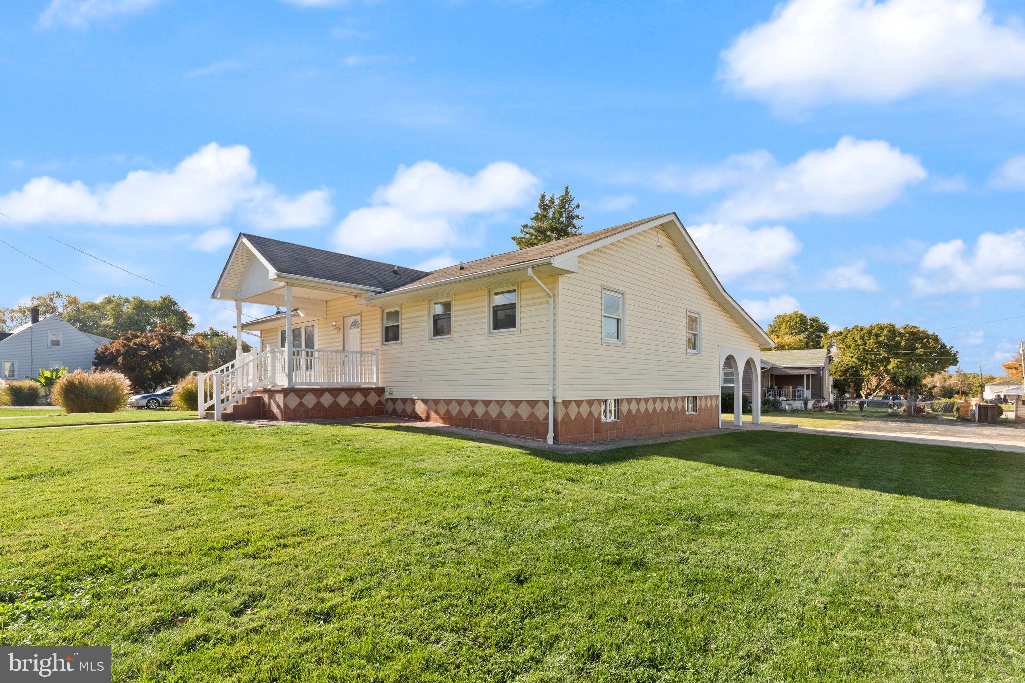 CATONSVILLE MANOR - Residential