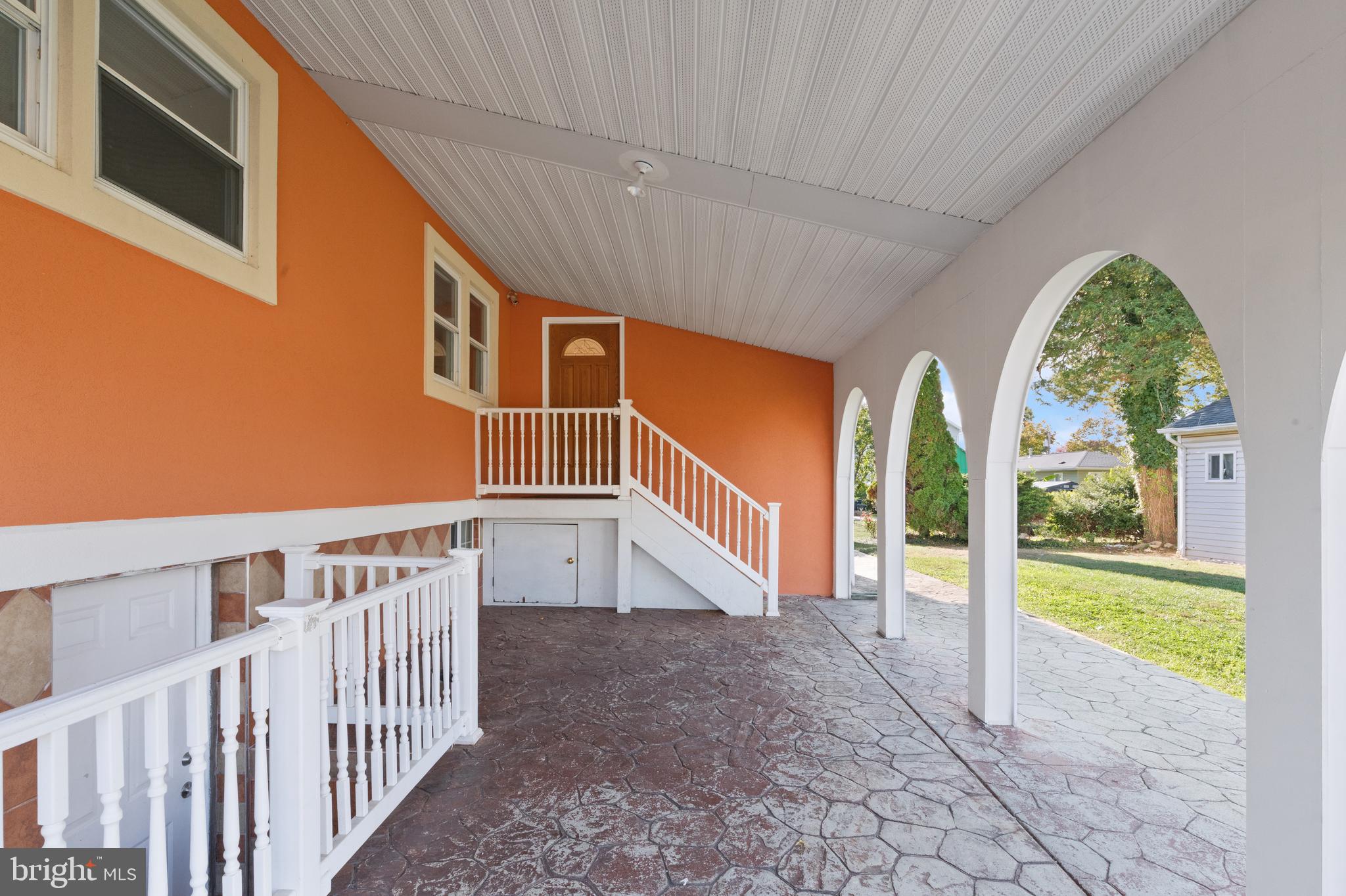 CATONSVILLE MANOR - Residential