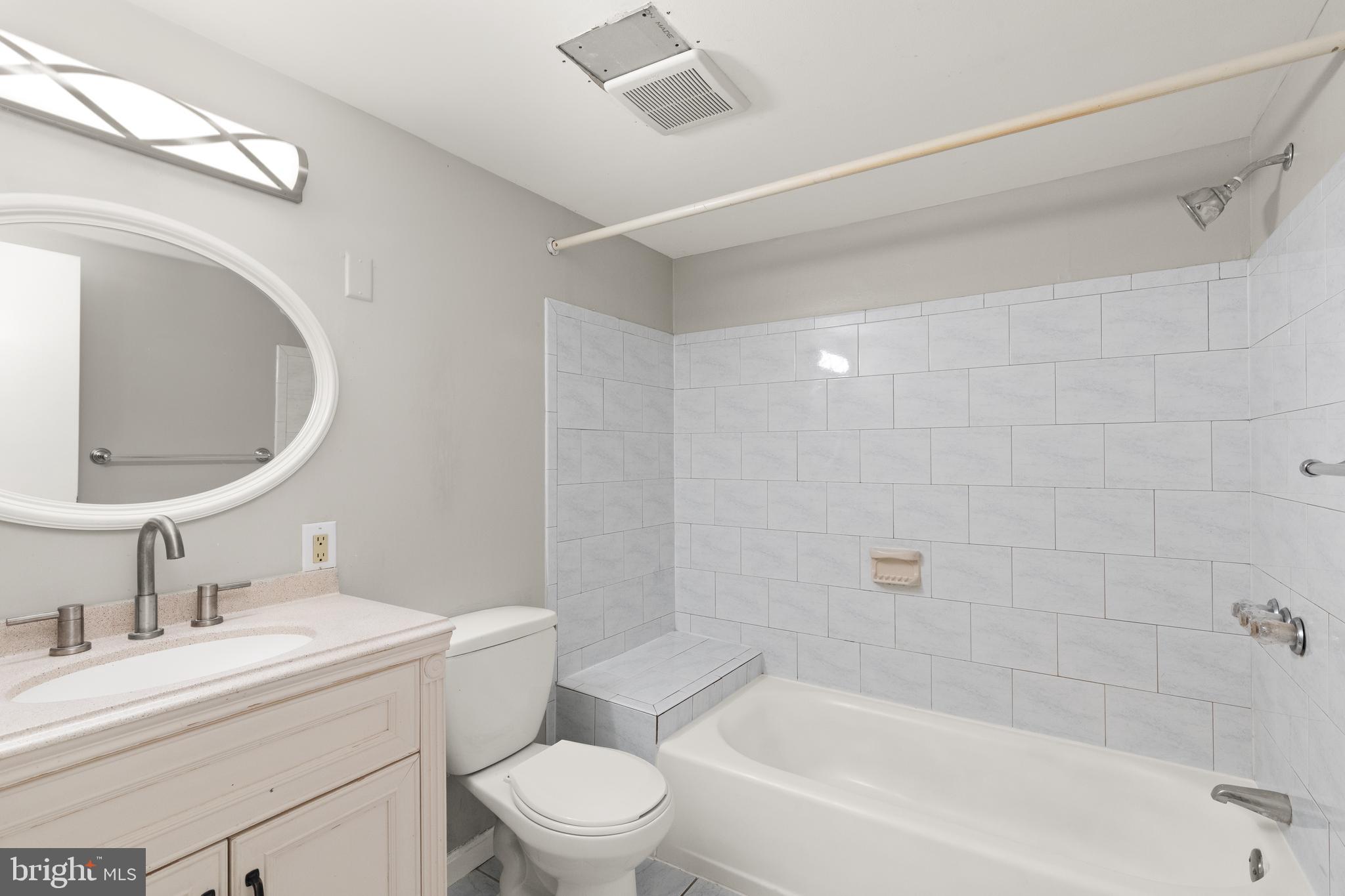 CATONSVILLE MANOR - Residential