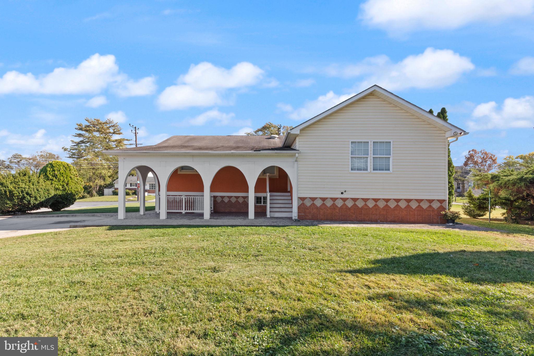 CATONSVILLE MANOR - Residential