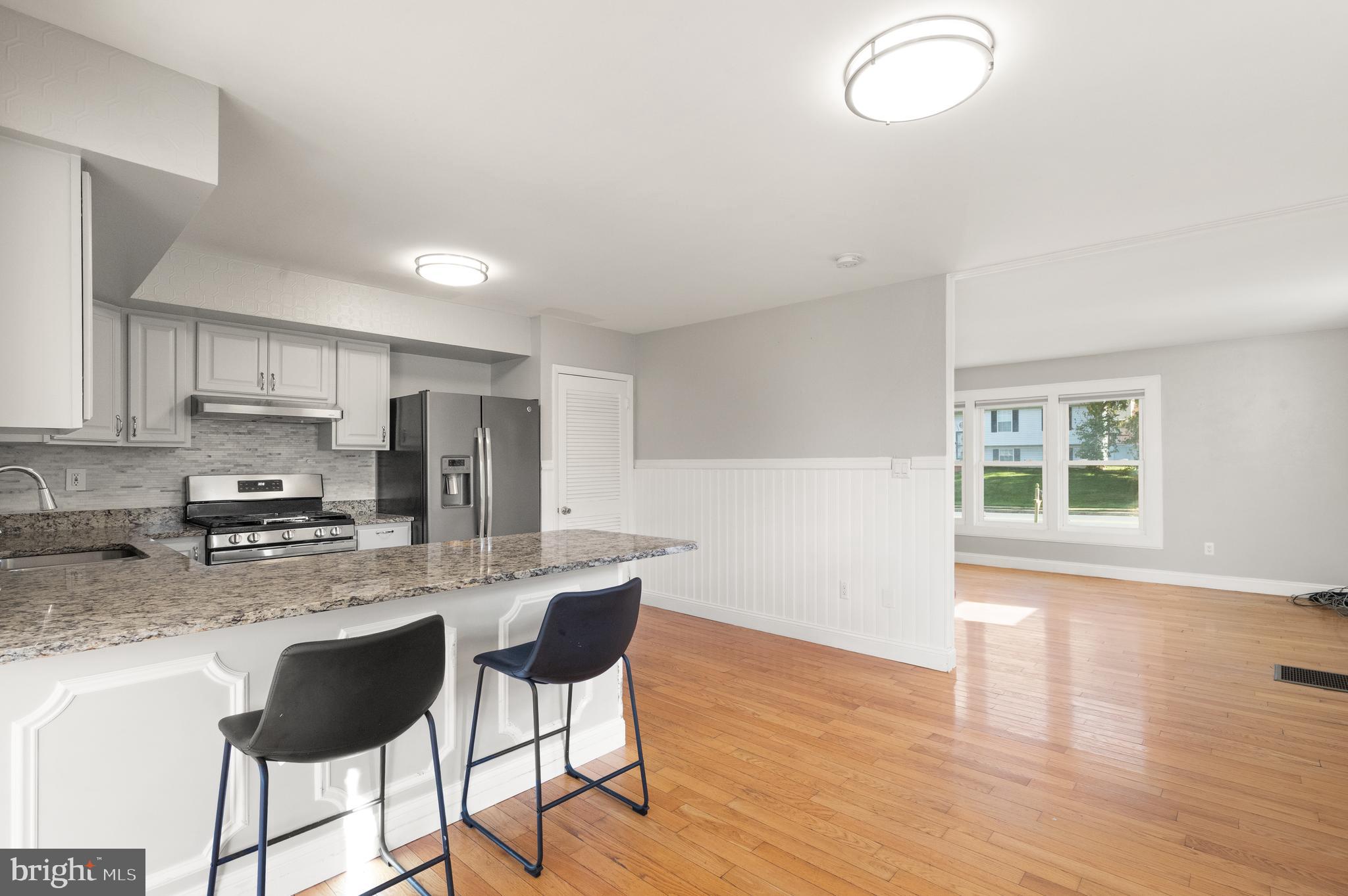 CATONSVILLE MANOR - Residential