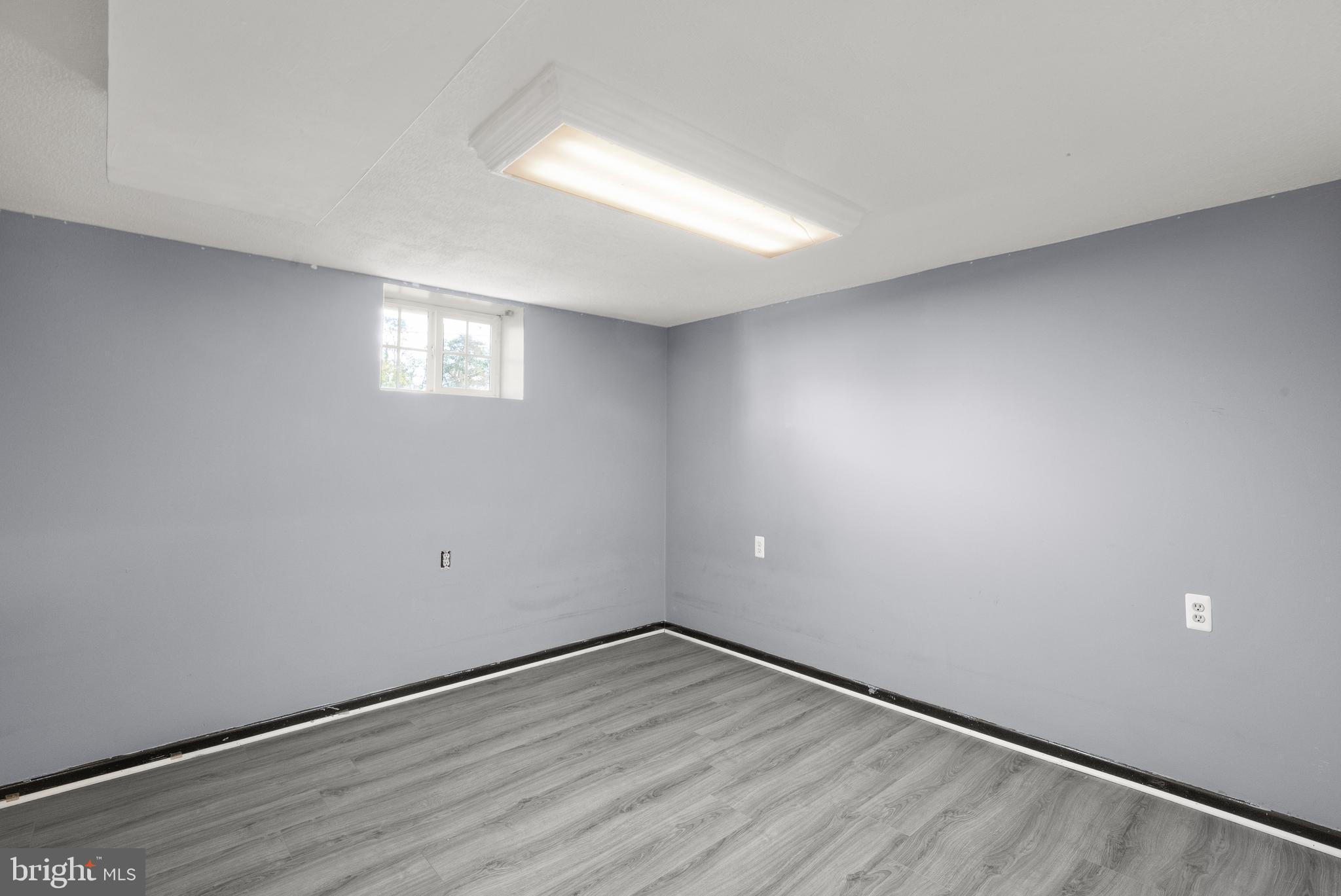 CATONSVILLE MANOR - Residential