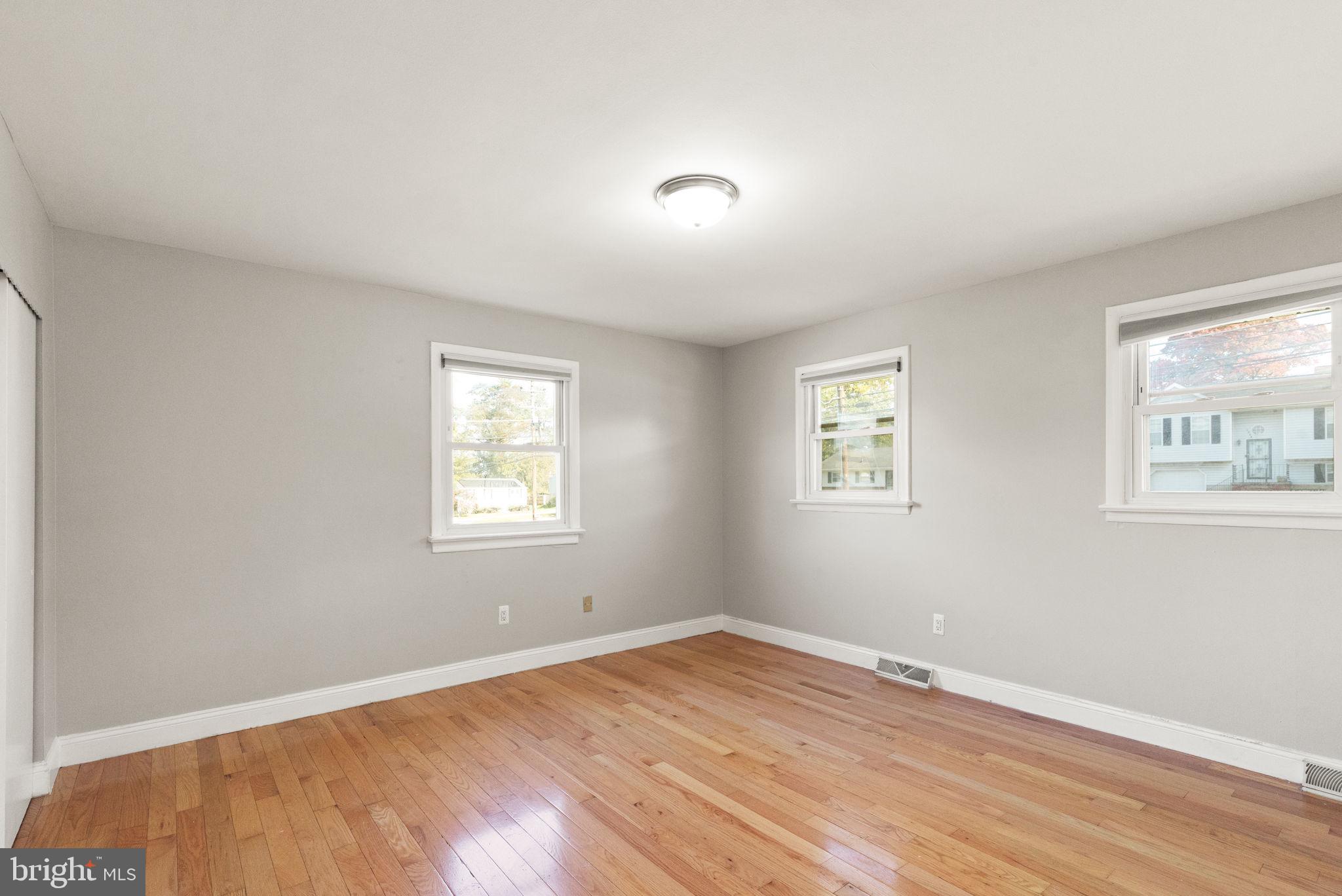 CATONSVILLE MANOR - Residential
