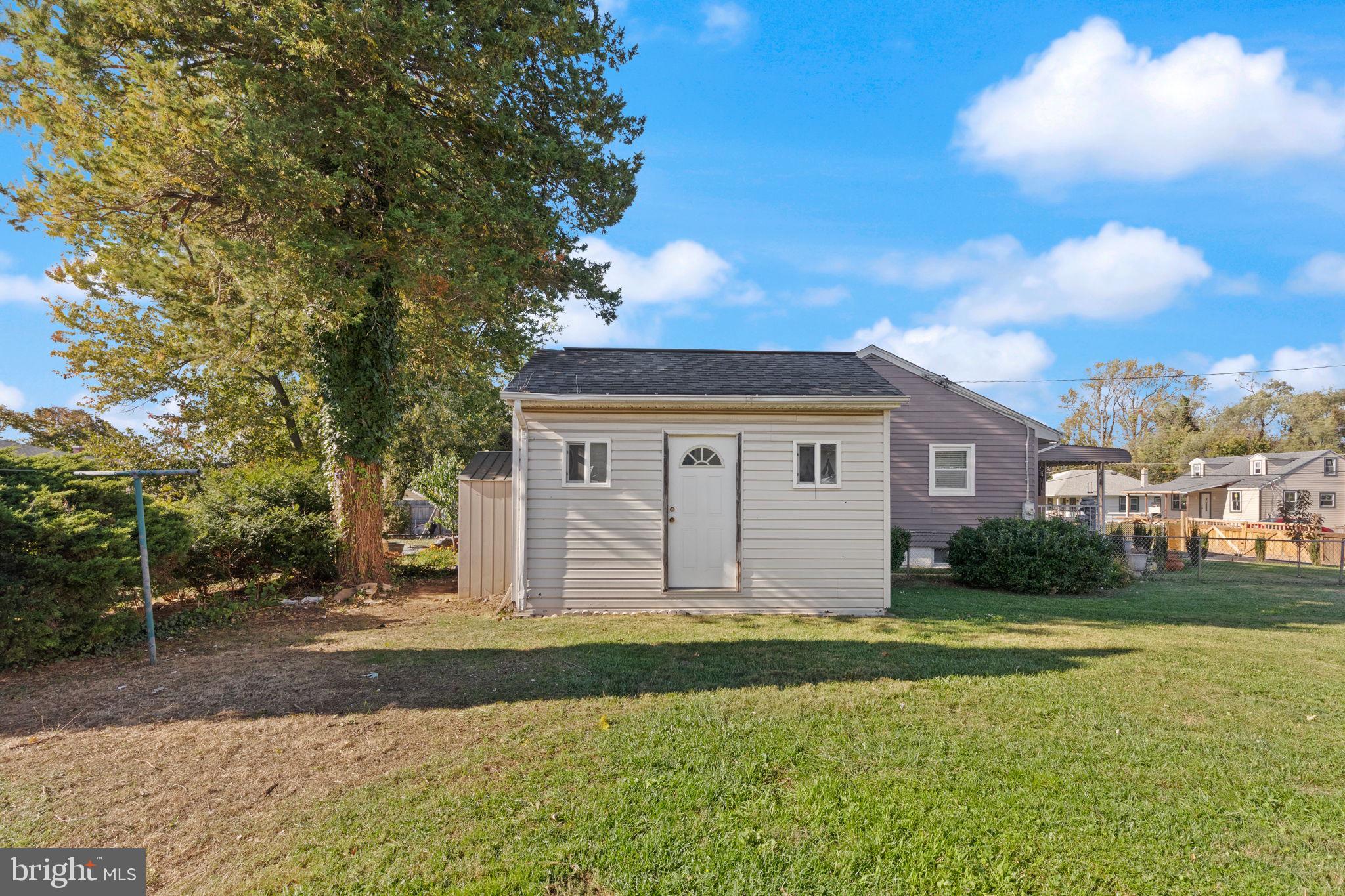 CATONSVILLE MANOR - Residential