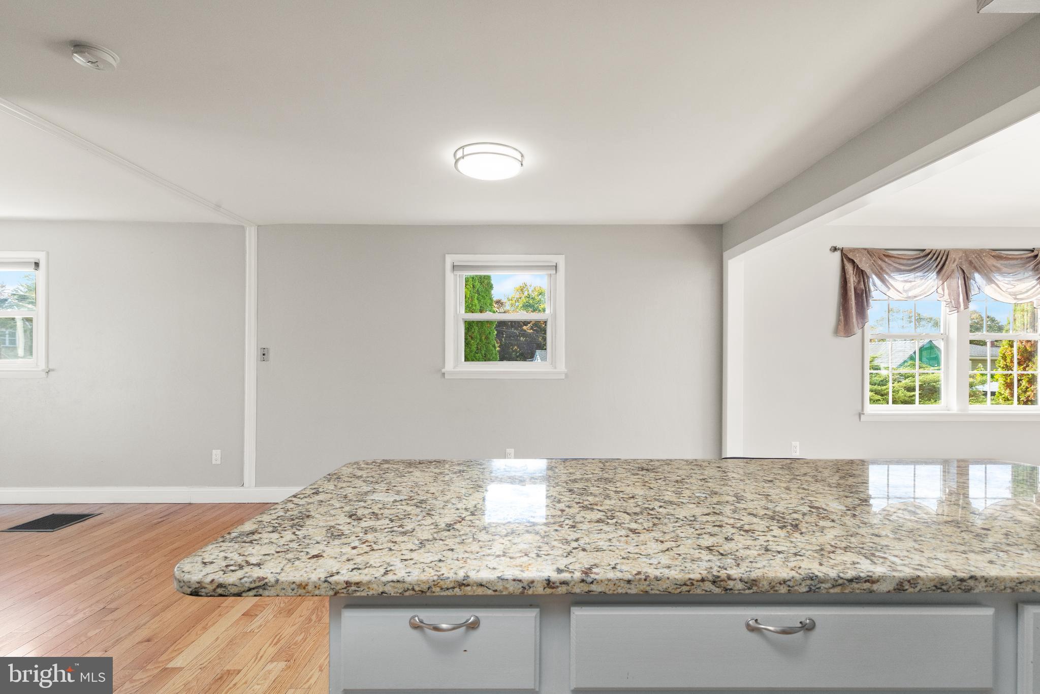 CATONSVILLE MANOR - Residential
