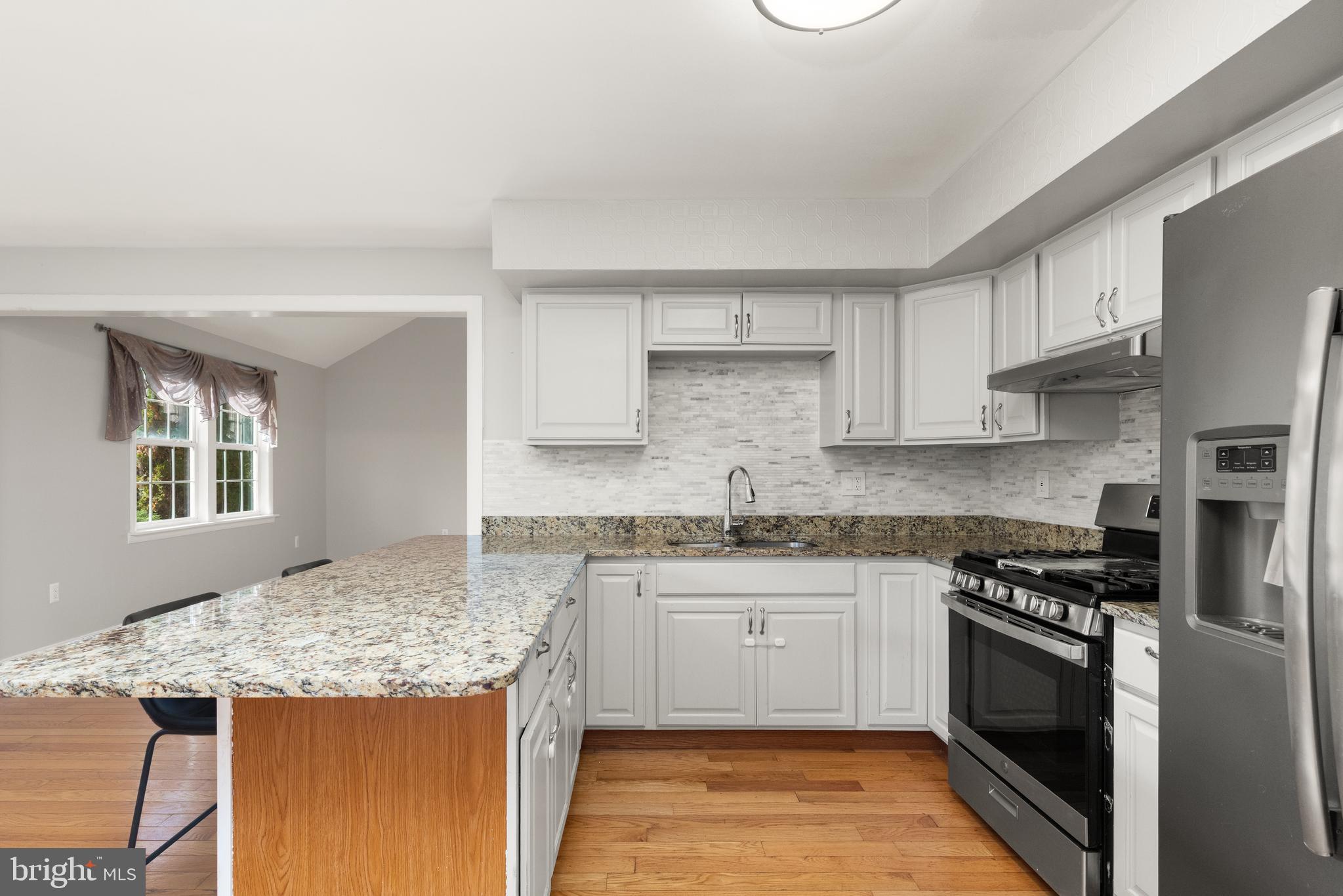 CATONSVILLE MANOR - Residential
