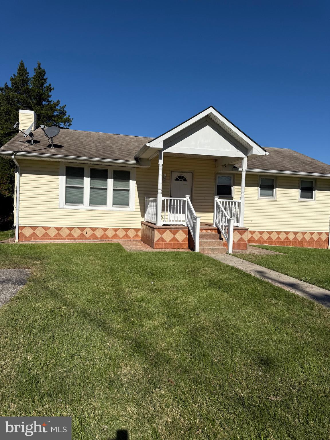 CATONSVILLE MANOR - Residential