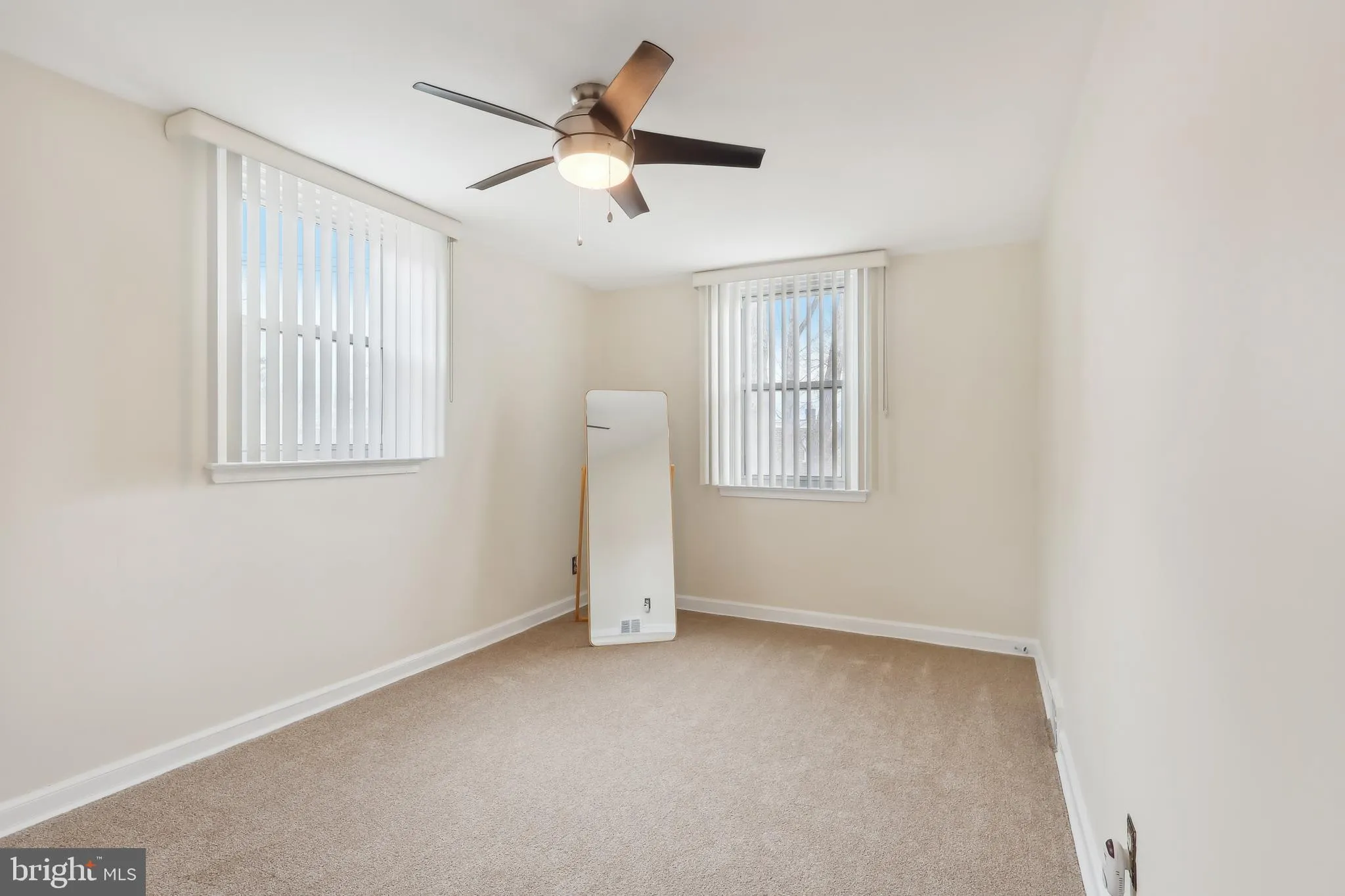 Drexel Hill, Pennsylvania 19026, United States, 3 Bedrooms Bedrooms, ,1 BathroomBathrooms,Residential,Pending,15950