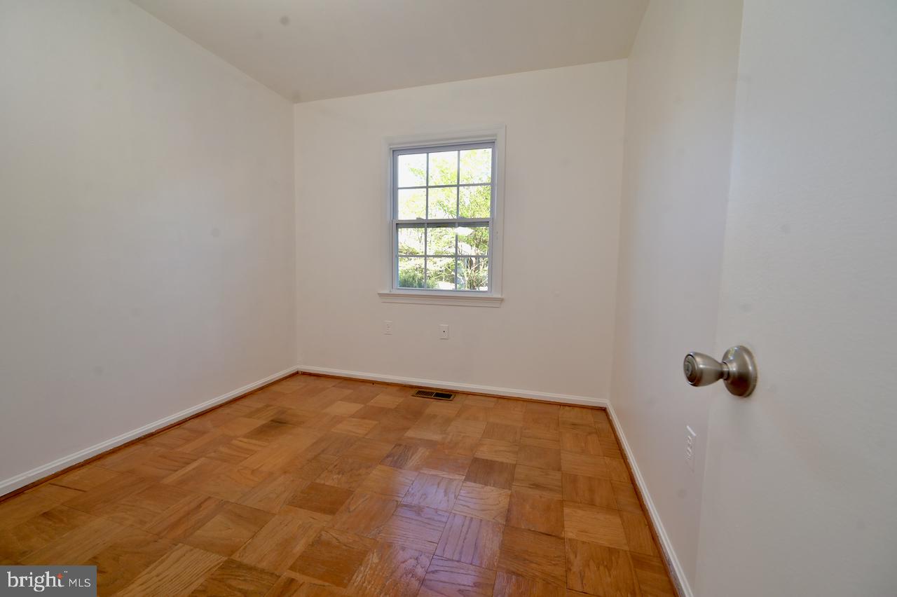 REGENT SQUARE - Residential