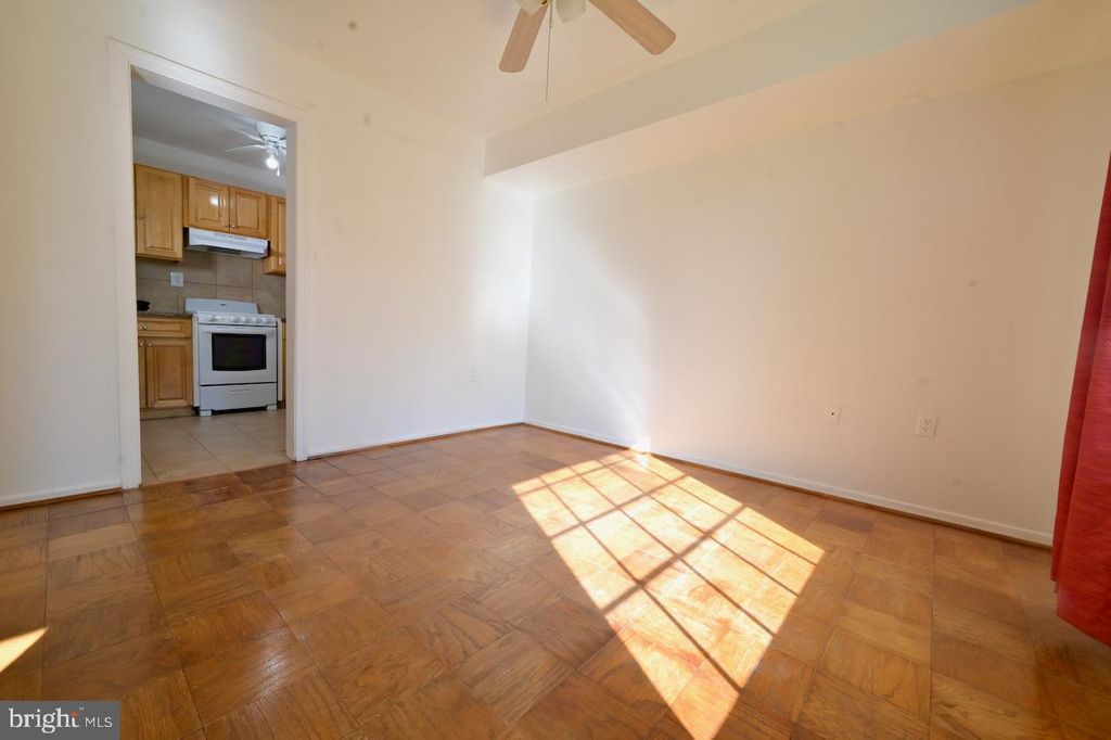 Photo of 656 Azalea Drive #4-656, ROCKVILLE, MD 20850 (MLS # MDMC2203500)