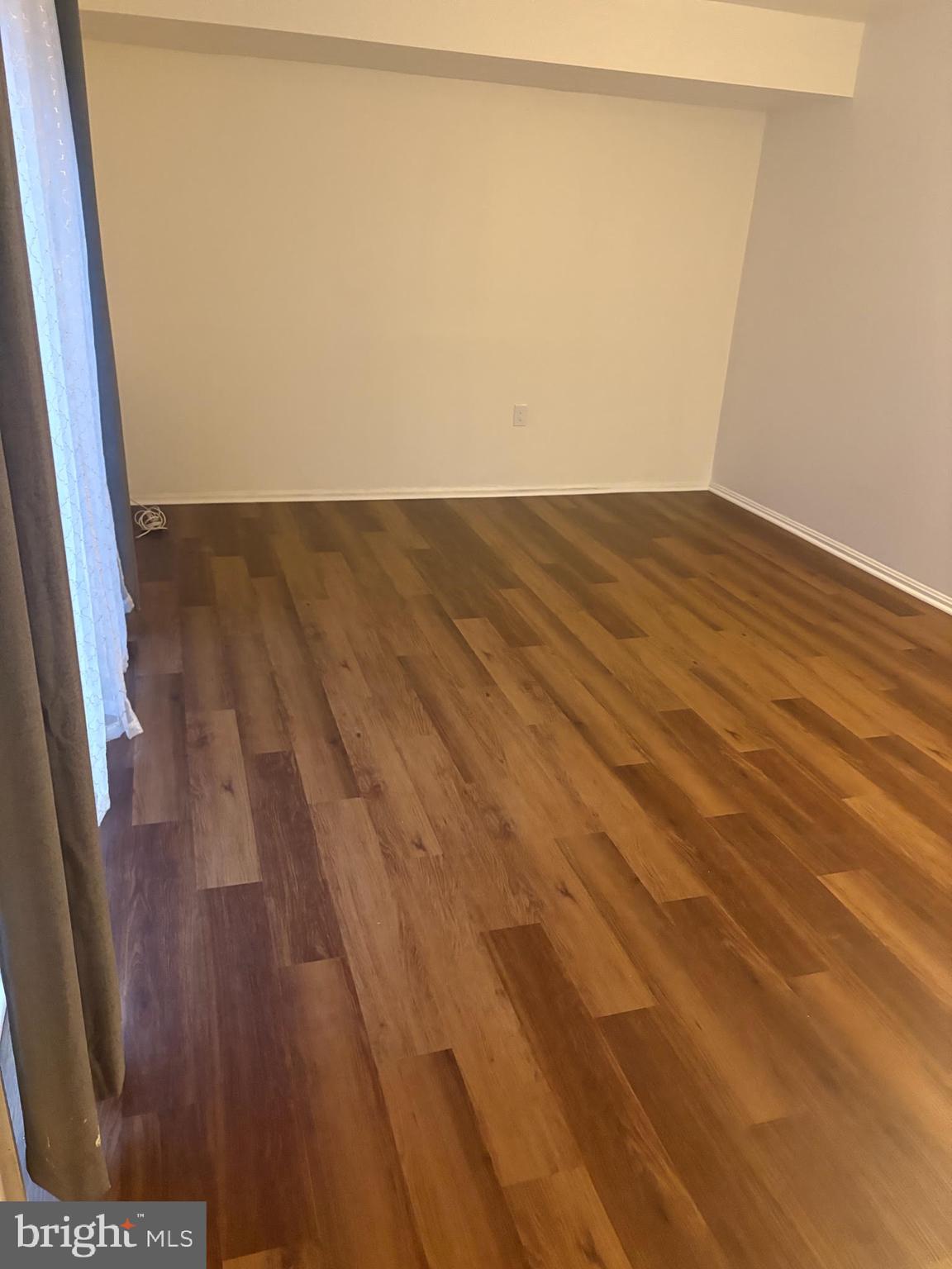 656 AZALEA DRIVE 4-656