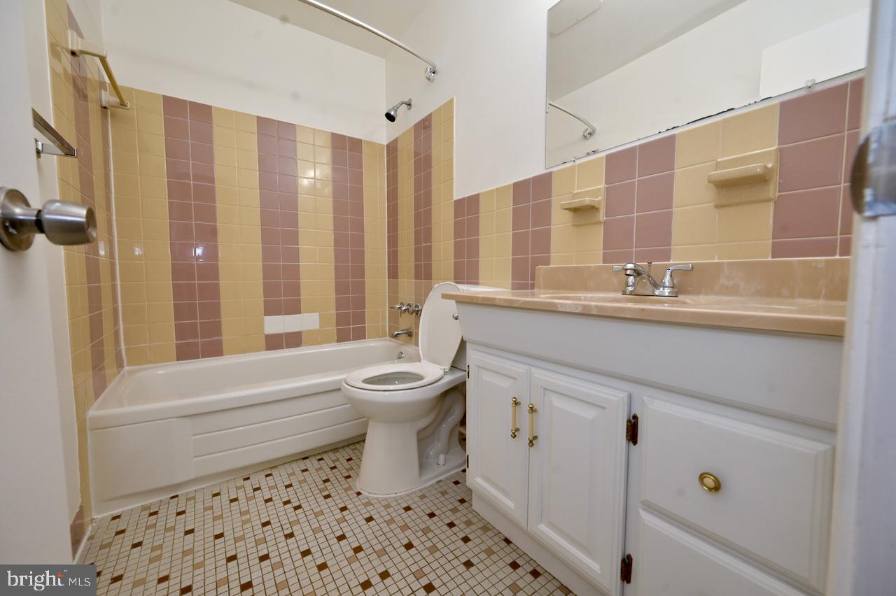 REGENT SQUARE - Residential