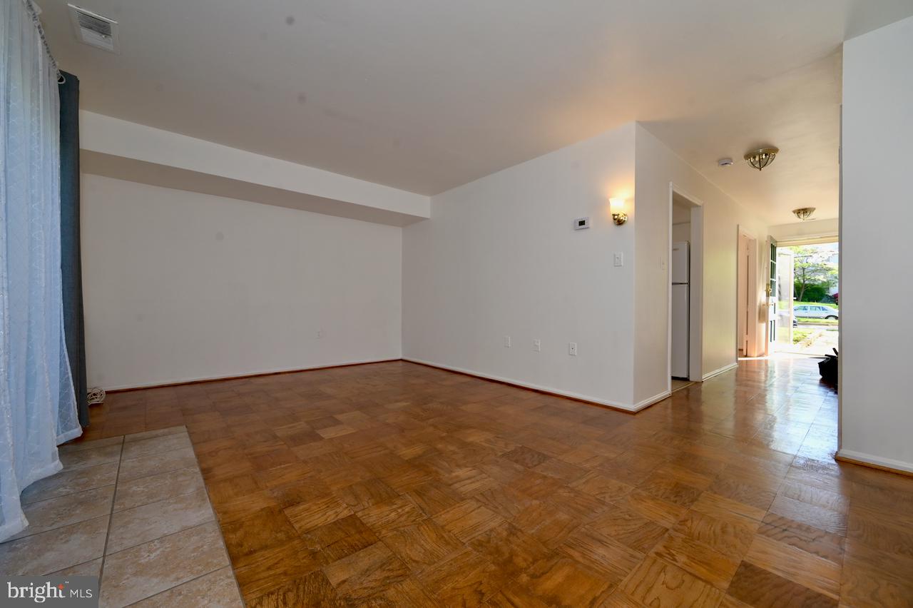 REGENT SQUARE - Residential