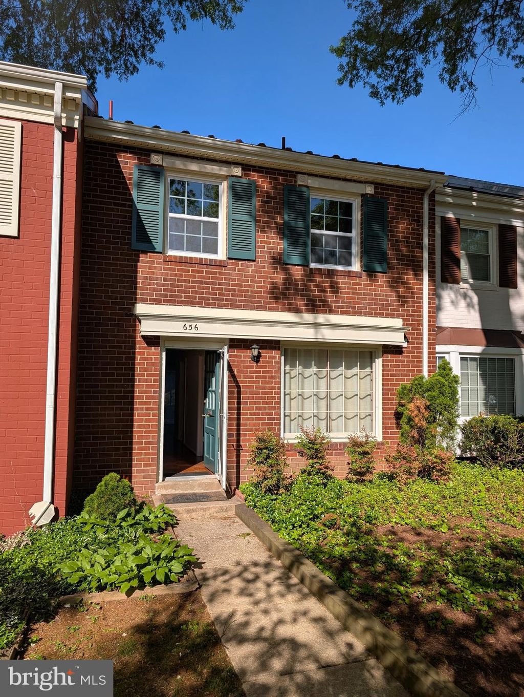 Photo of 656 Azalea Drive #4-656, ROCKVILLE, MD 20850 (MLS # MDMC2203500)