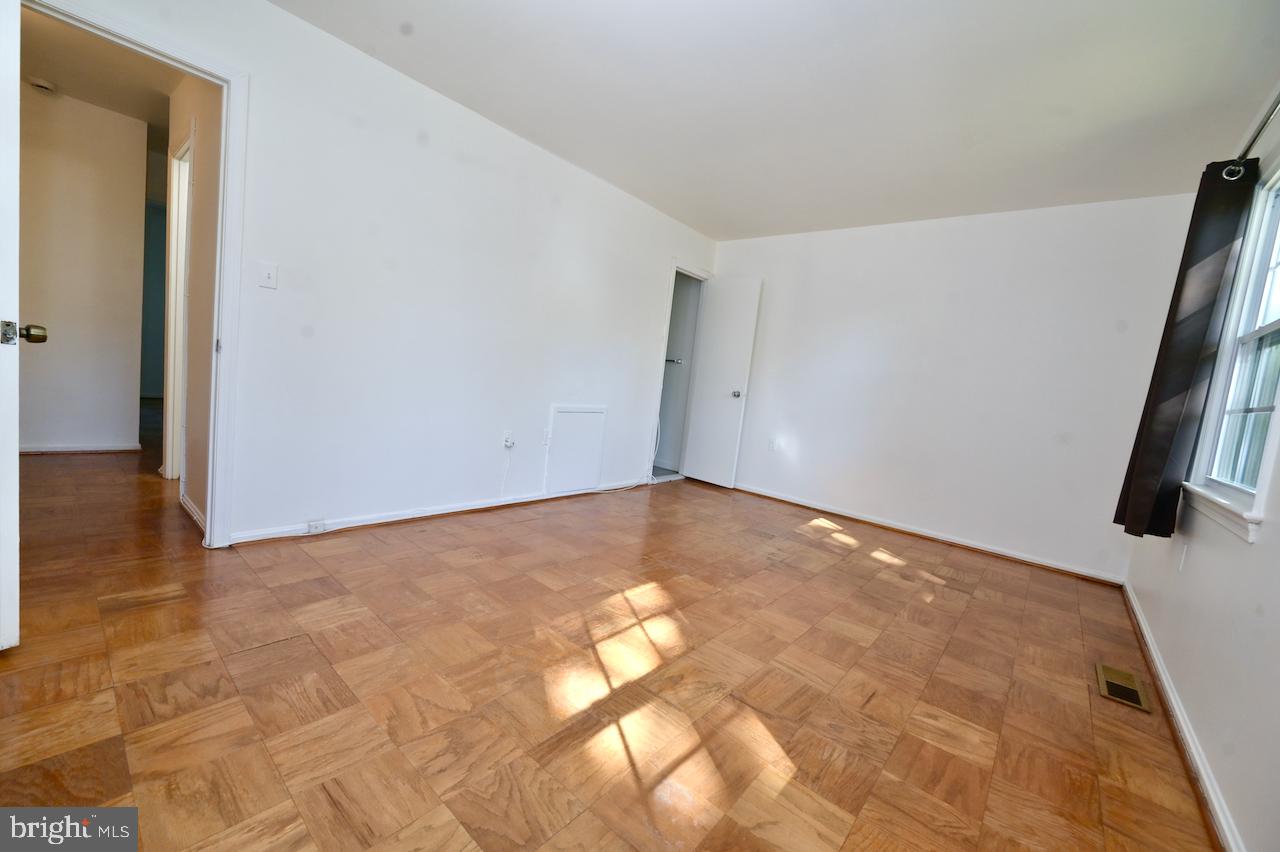 REGENT SQUARE - Residential