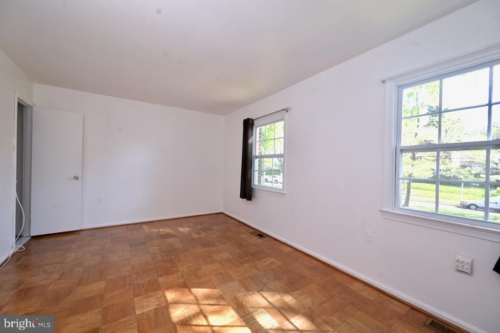 Photo of 656 Azalea Drive #4-656, ROCKVILLE, MD 20850 (MLS # MDMC2203500)