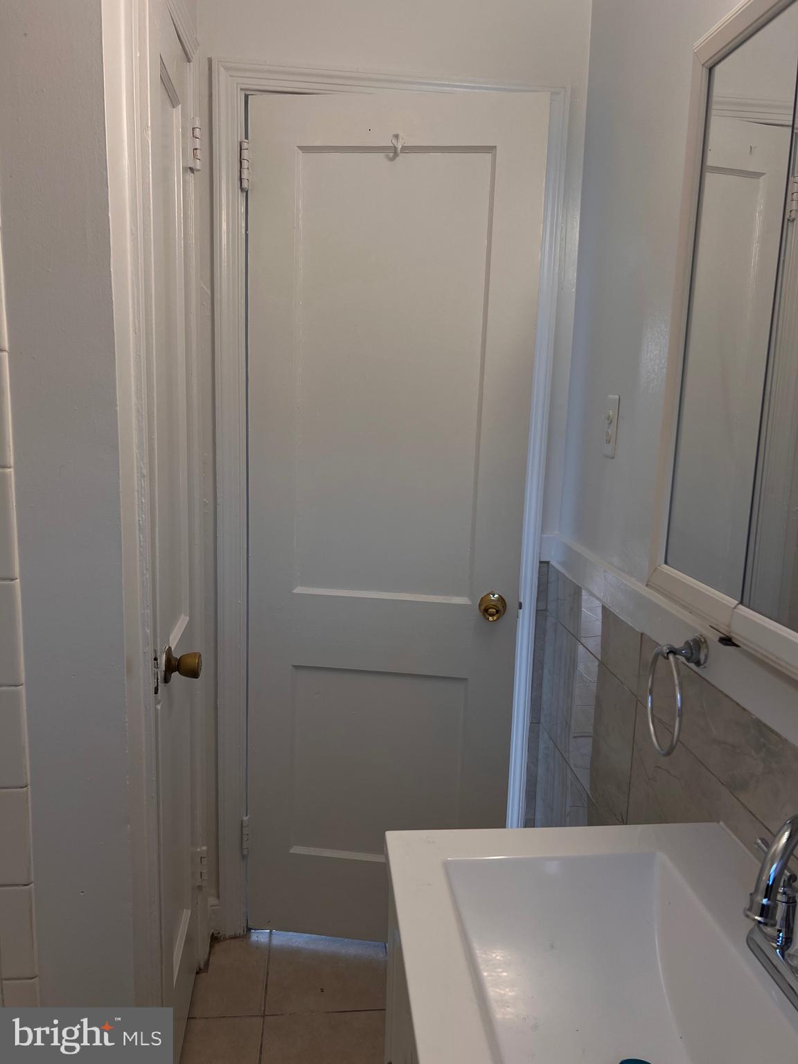 GLENMONT - Residential Lease