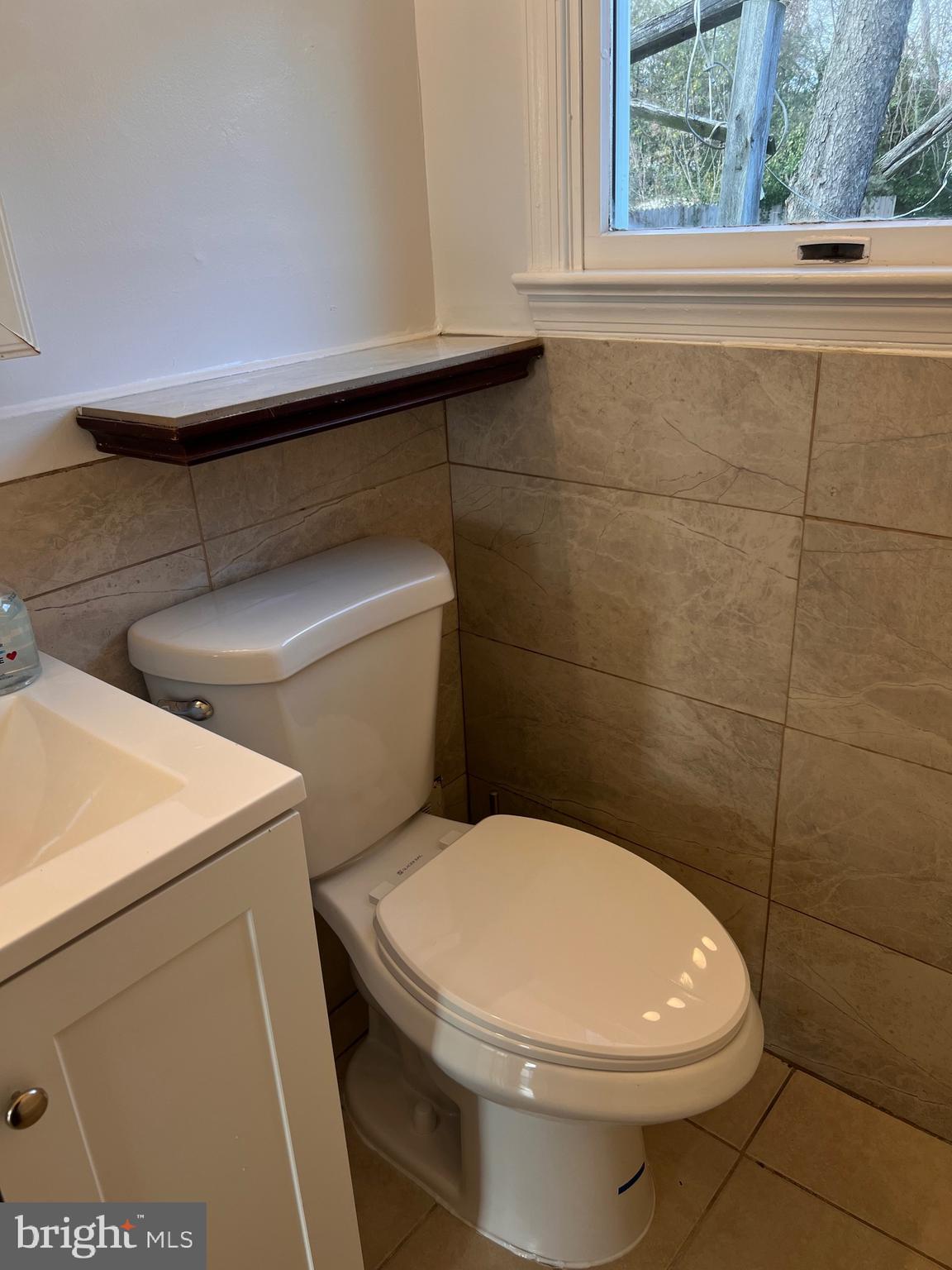 GLENMONT - Residential Lease