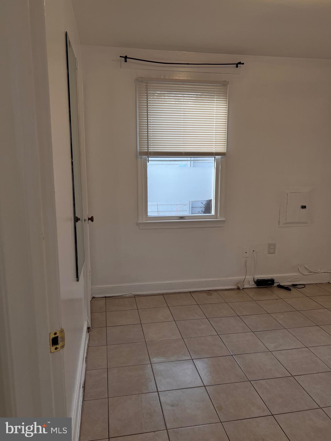 GLENMONT - Residential Lease