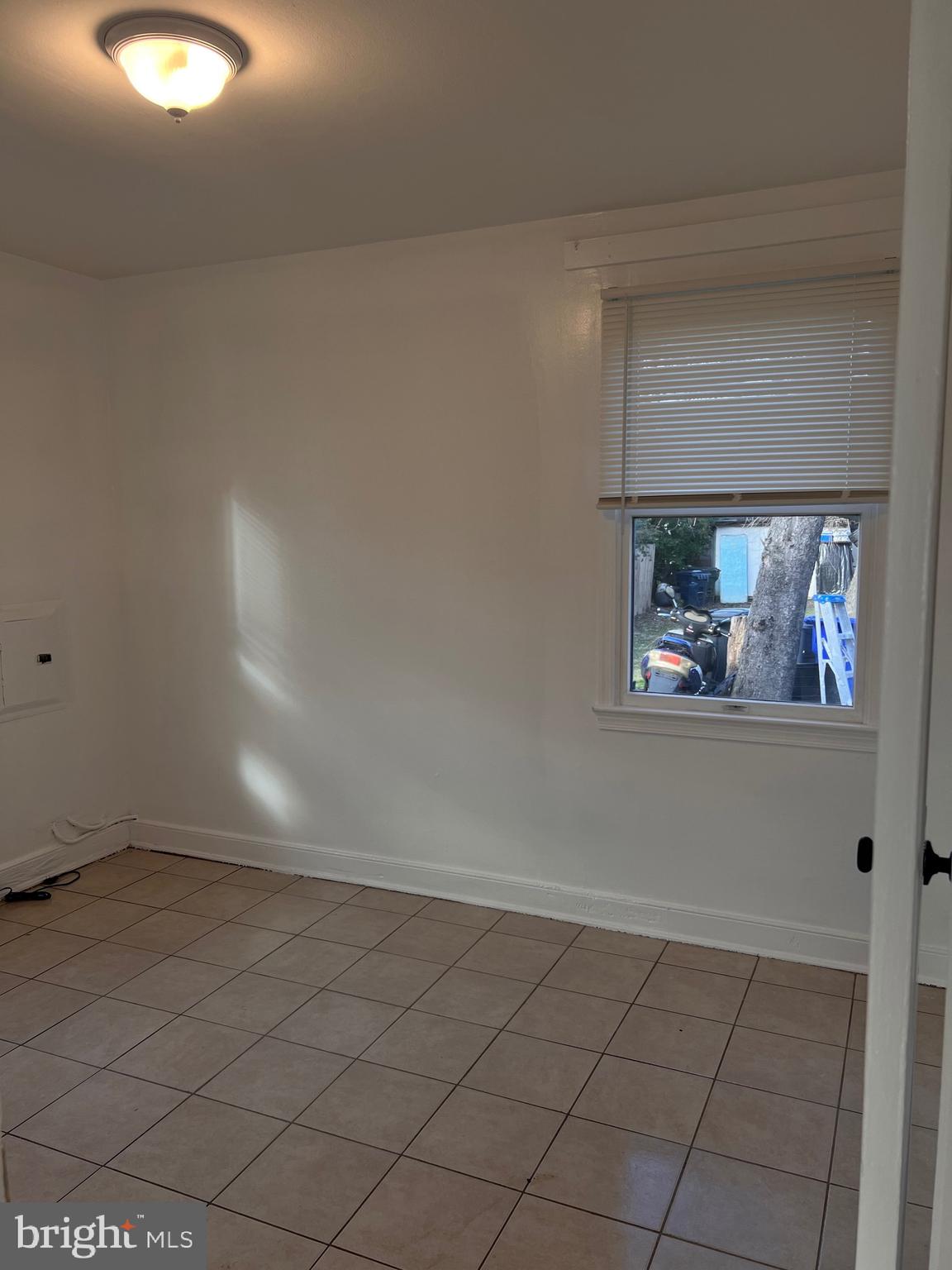 GLENMONT - Residential Lease