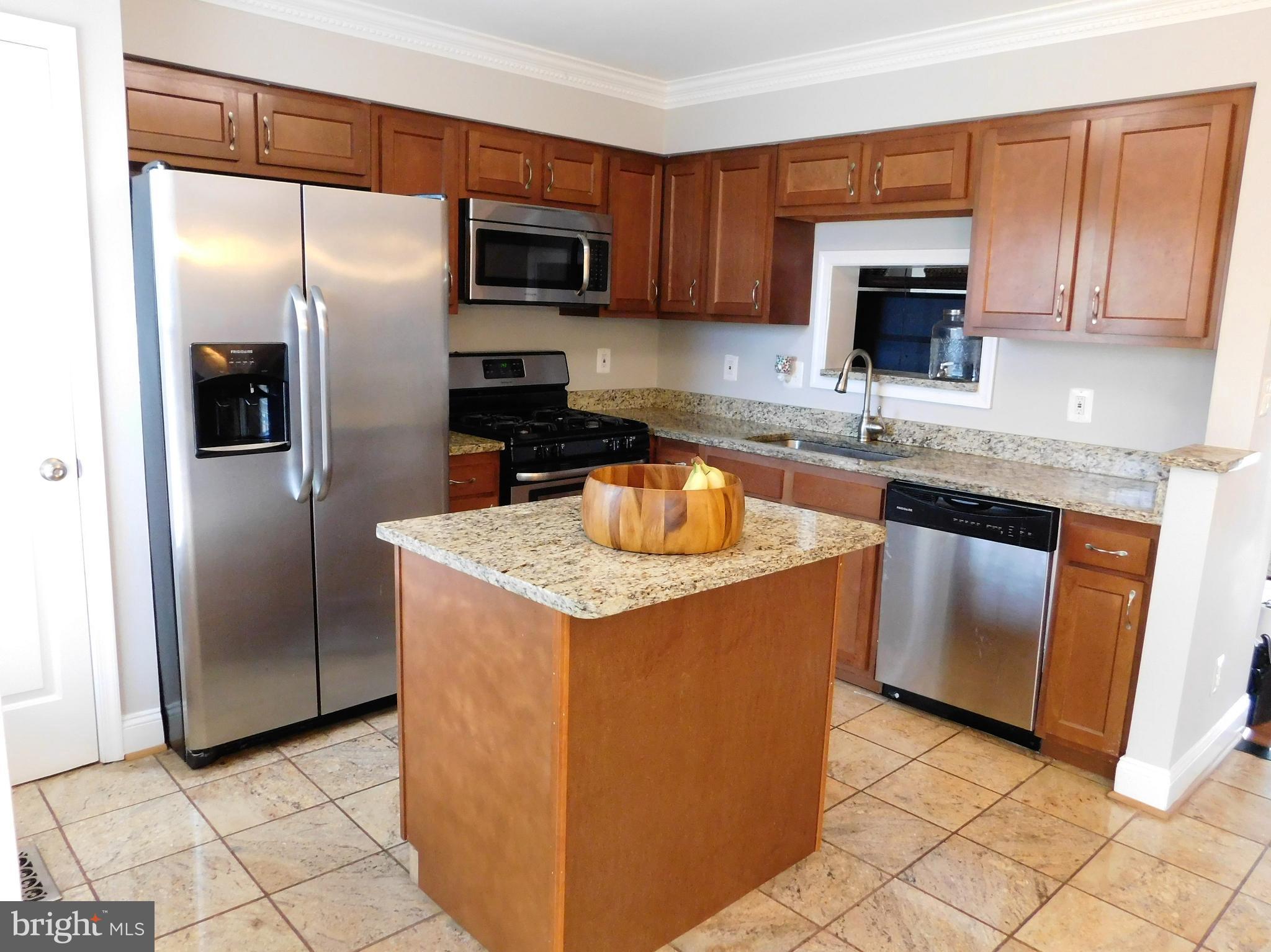 MAPLE POINTE - Residential