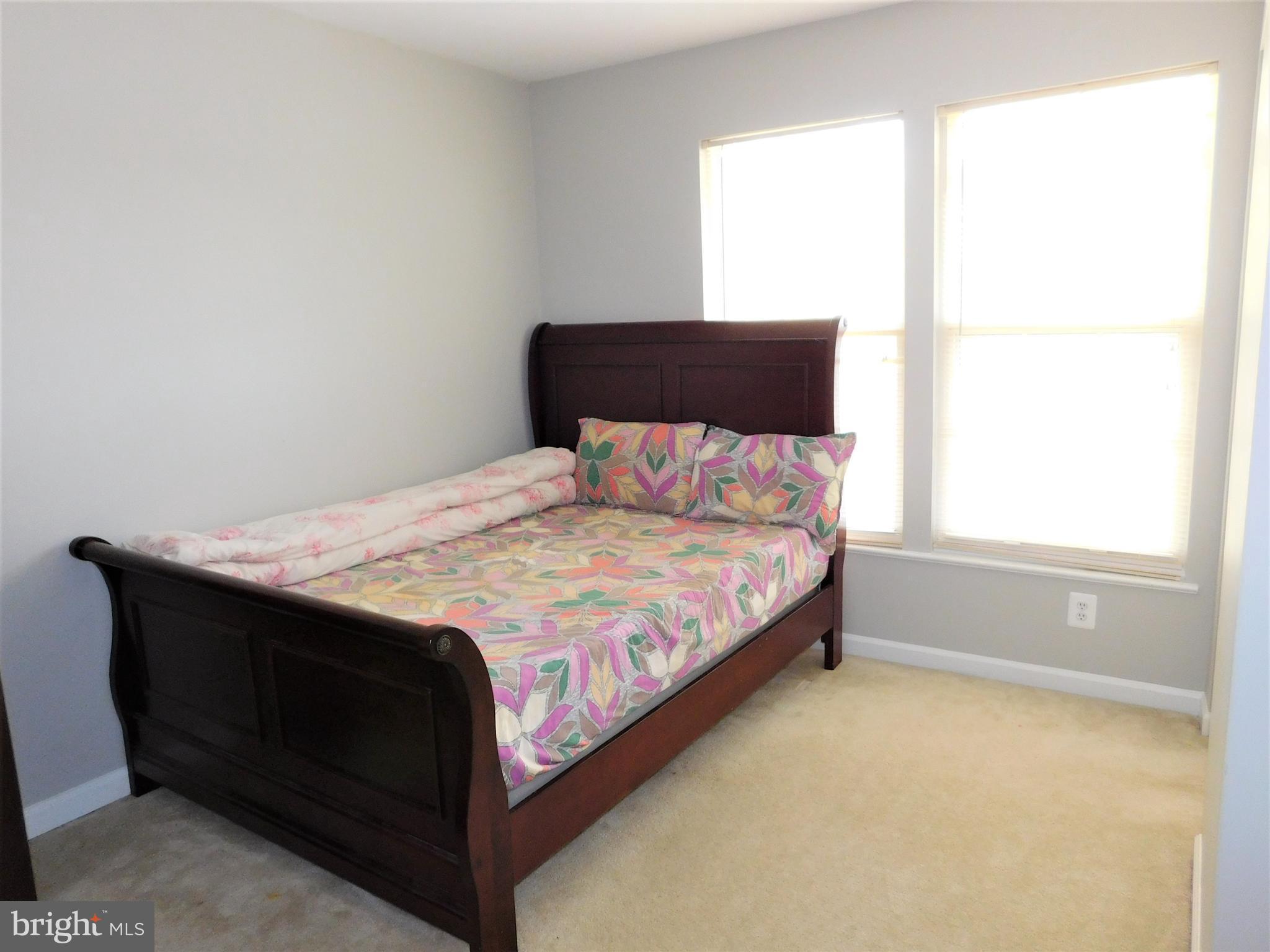 MAPLE POINTE - Residential