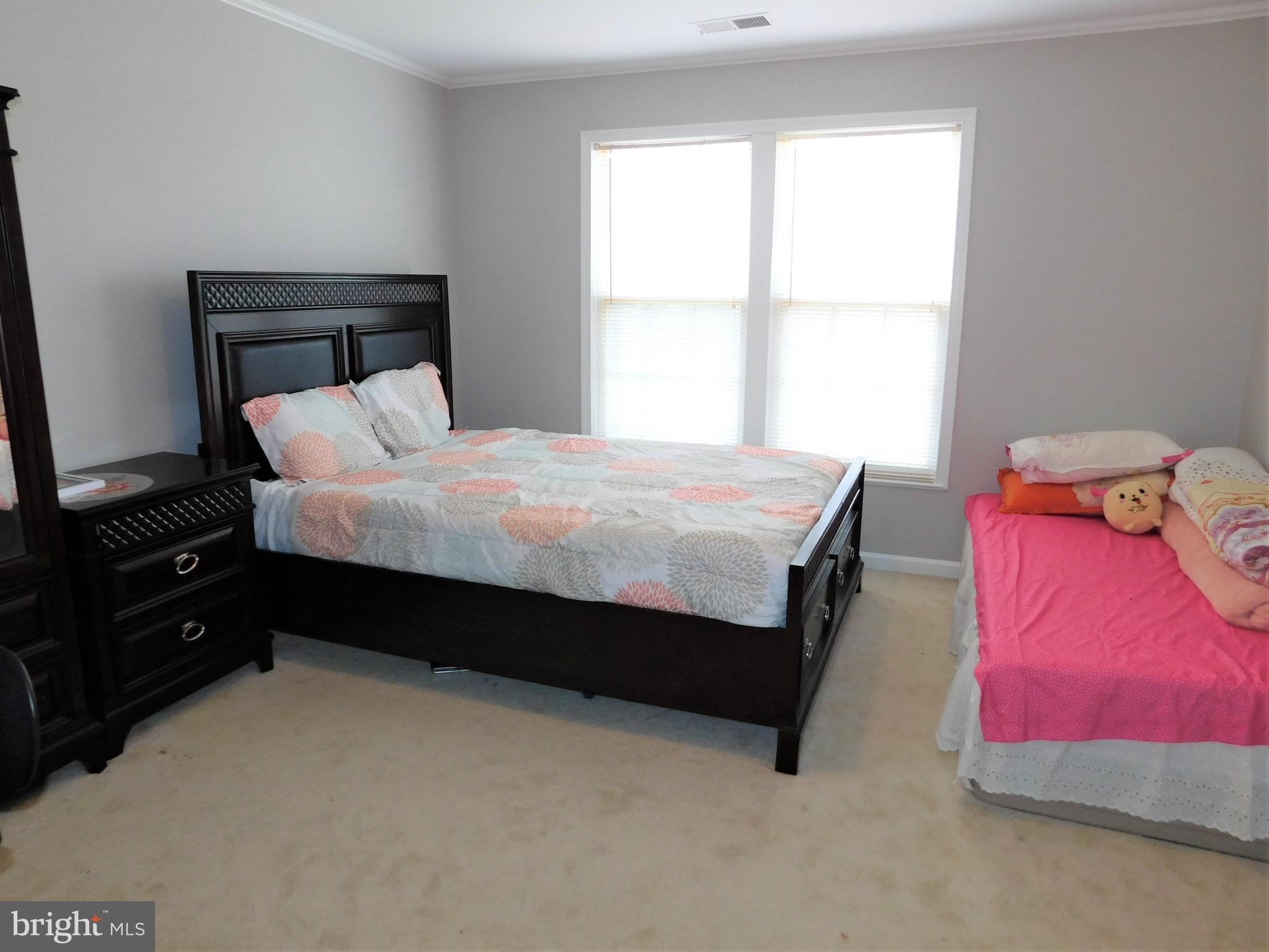 MAPLE POINTE - Residential