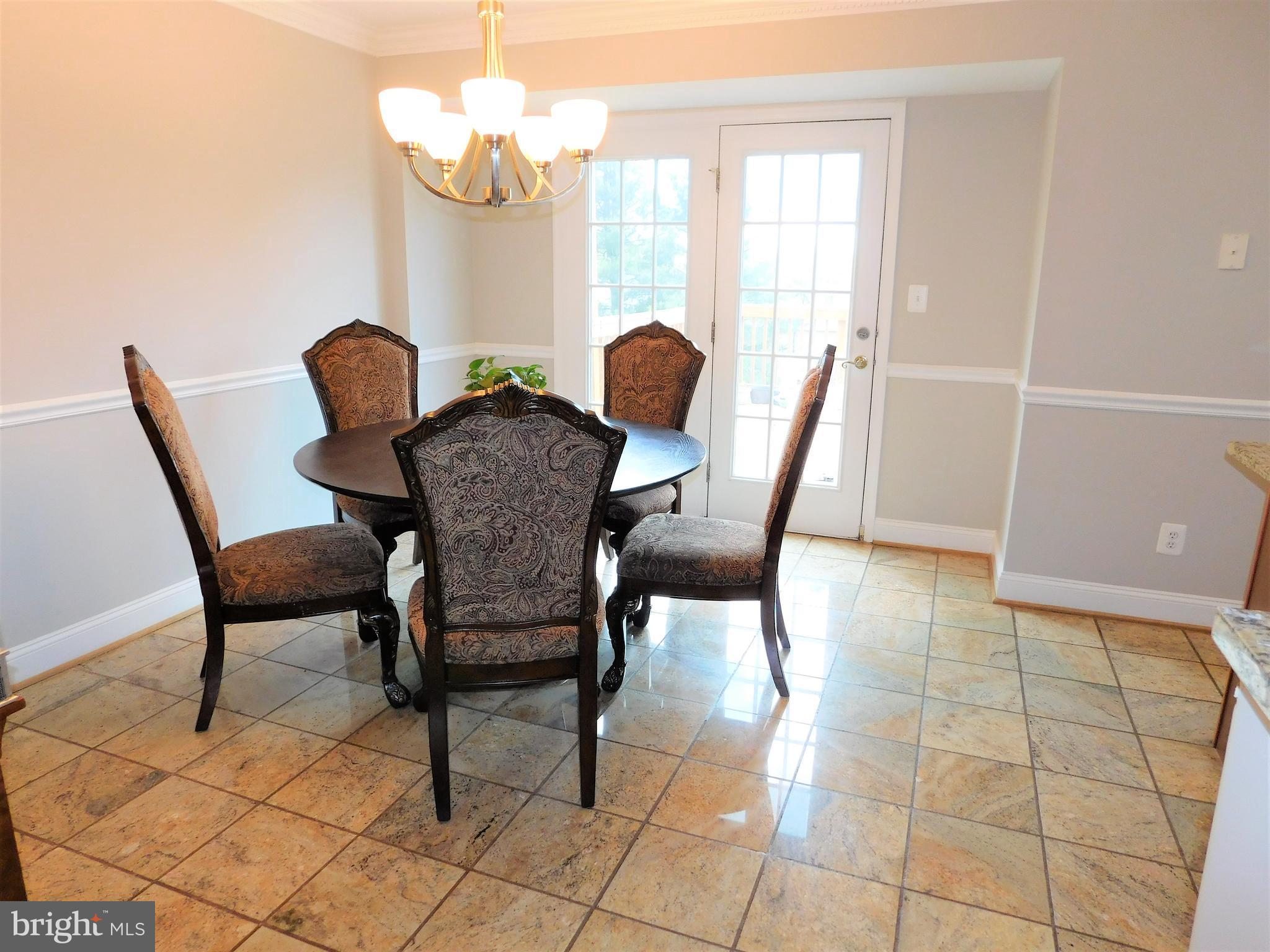 MAPLE POINTE - Residential