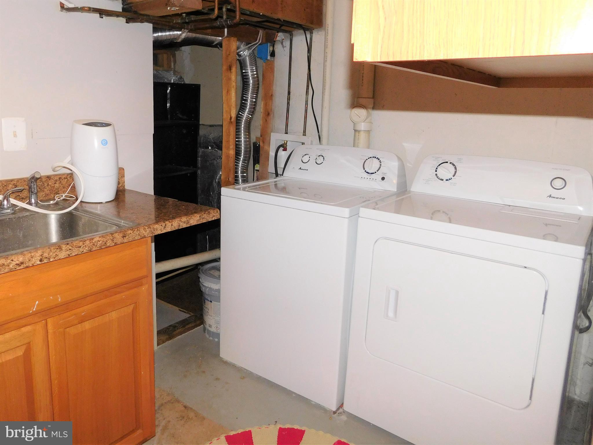 MAPLE POINTE - Residential