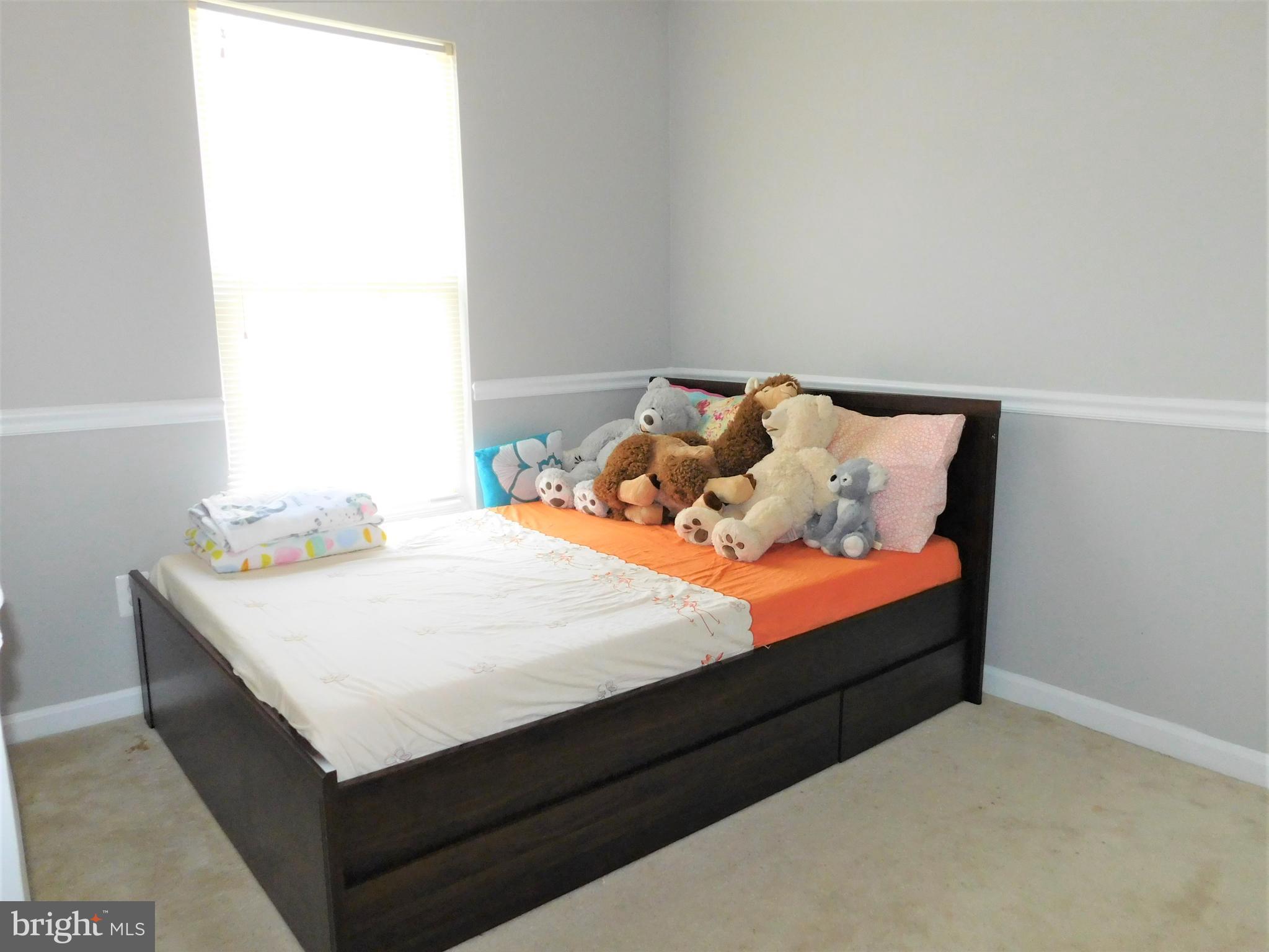 MAPLE POINTE - Residential