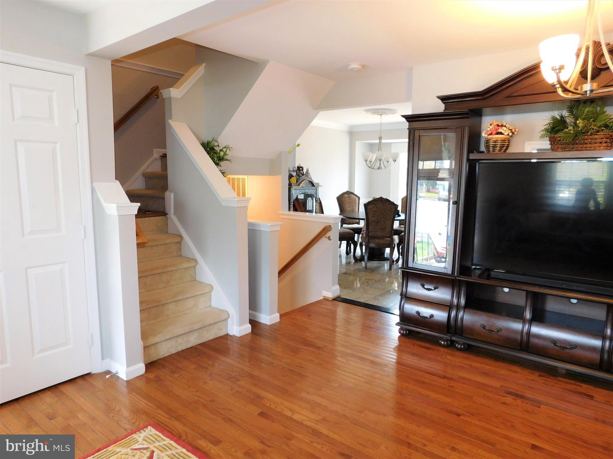 MAPLE POINTE - Residential