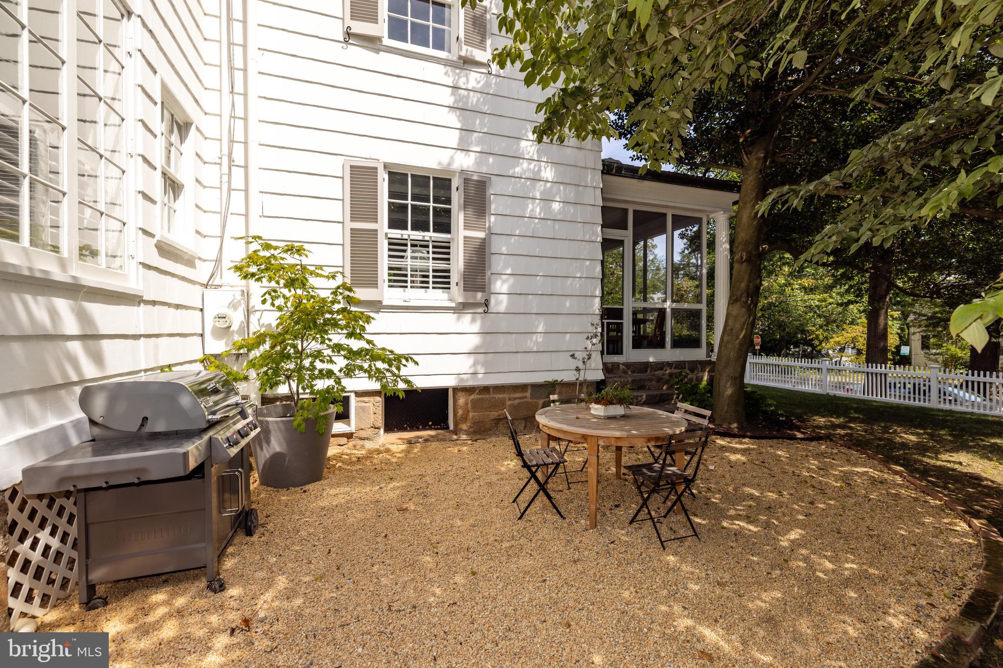 CHEVY CHASE - Residential