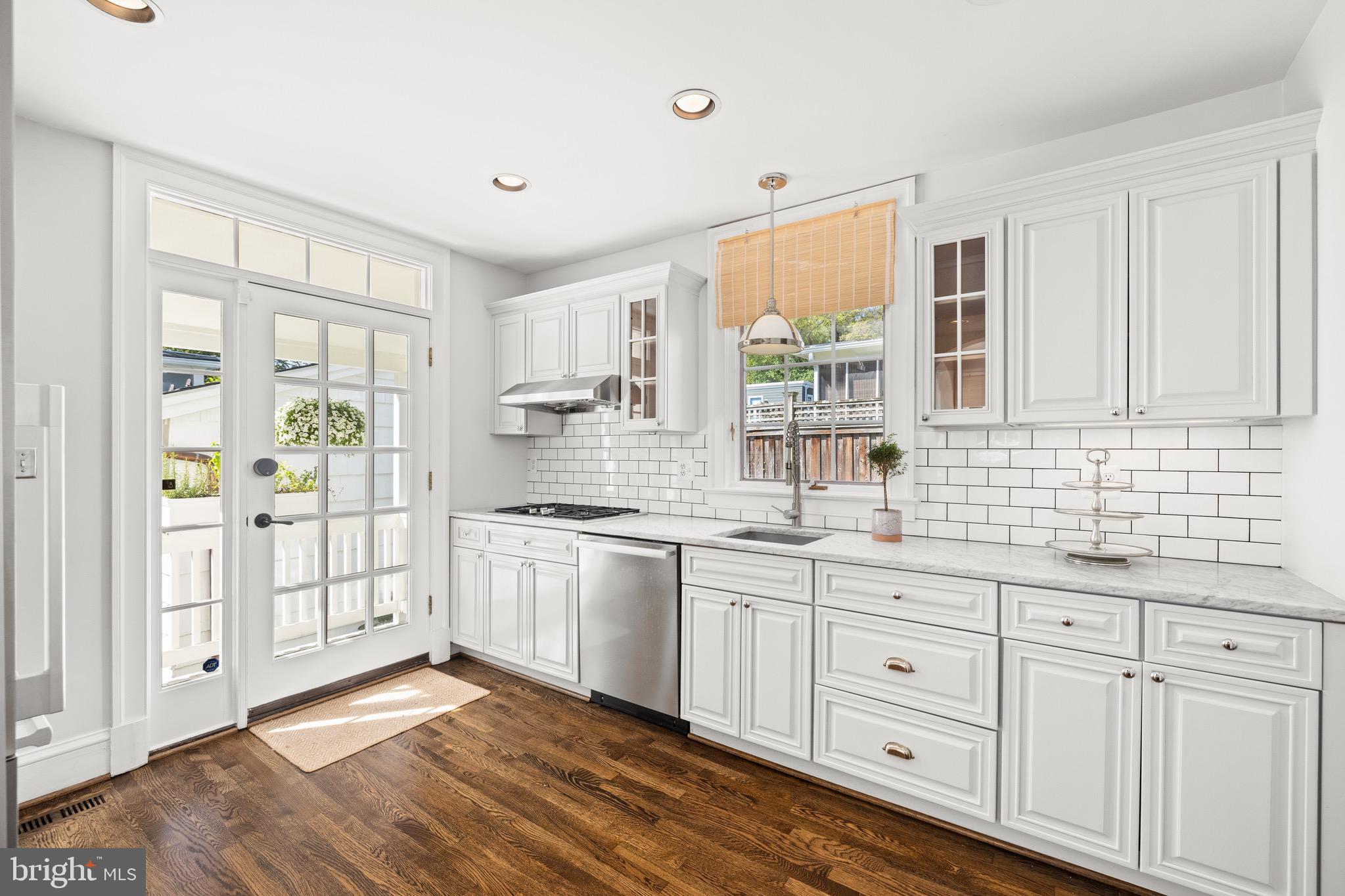 CHEVY CHASE - Residential