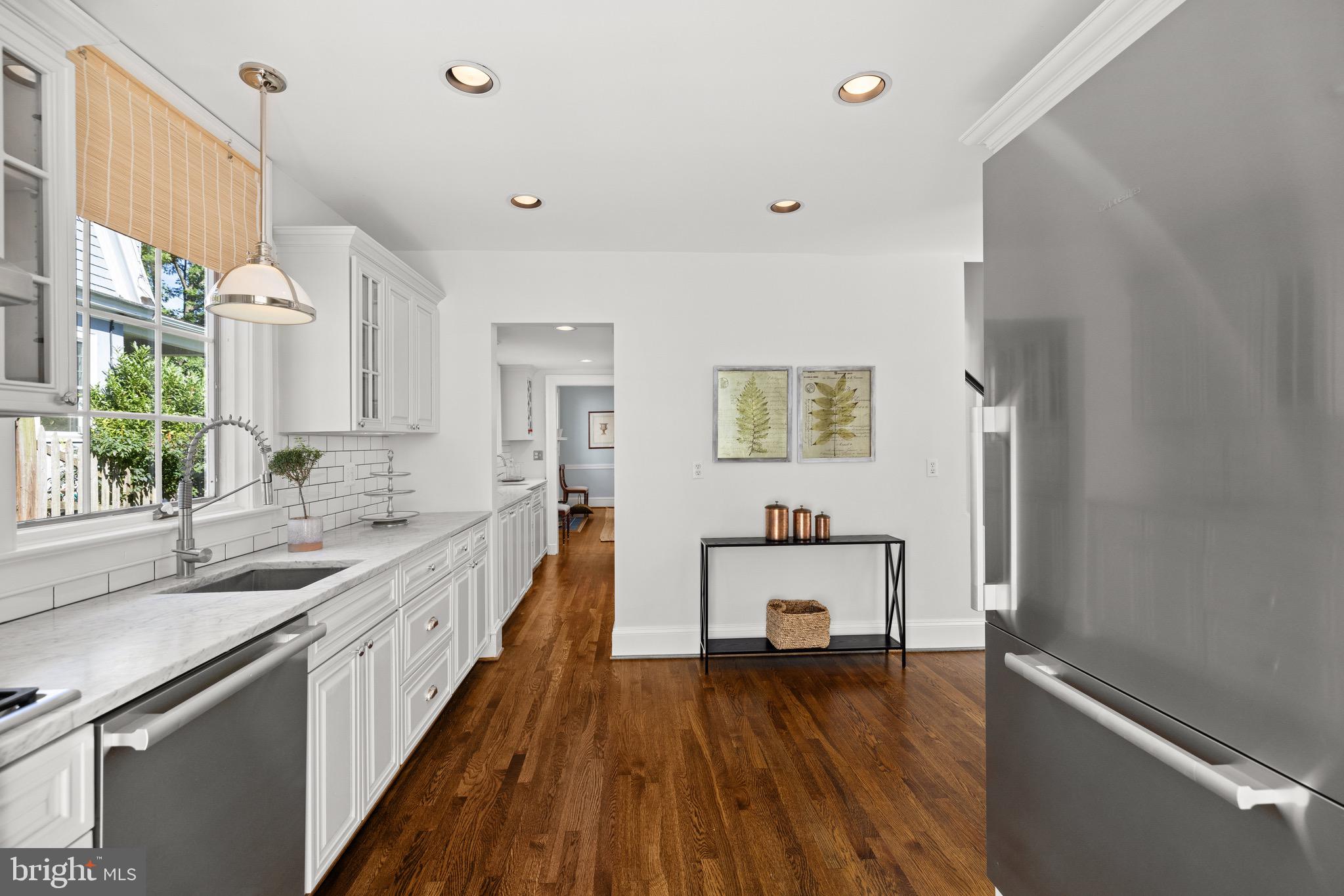 CHEVY CHASE - Residential