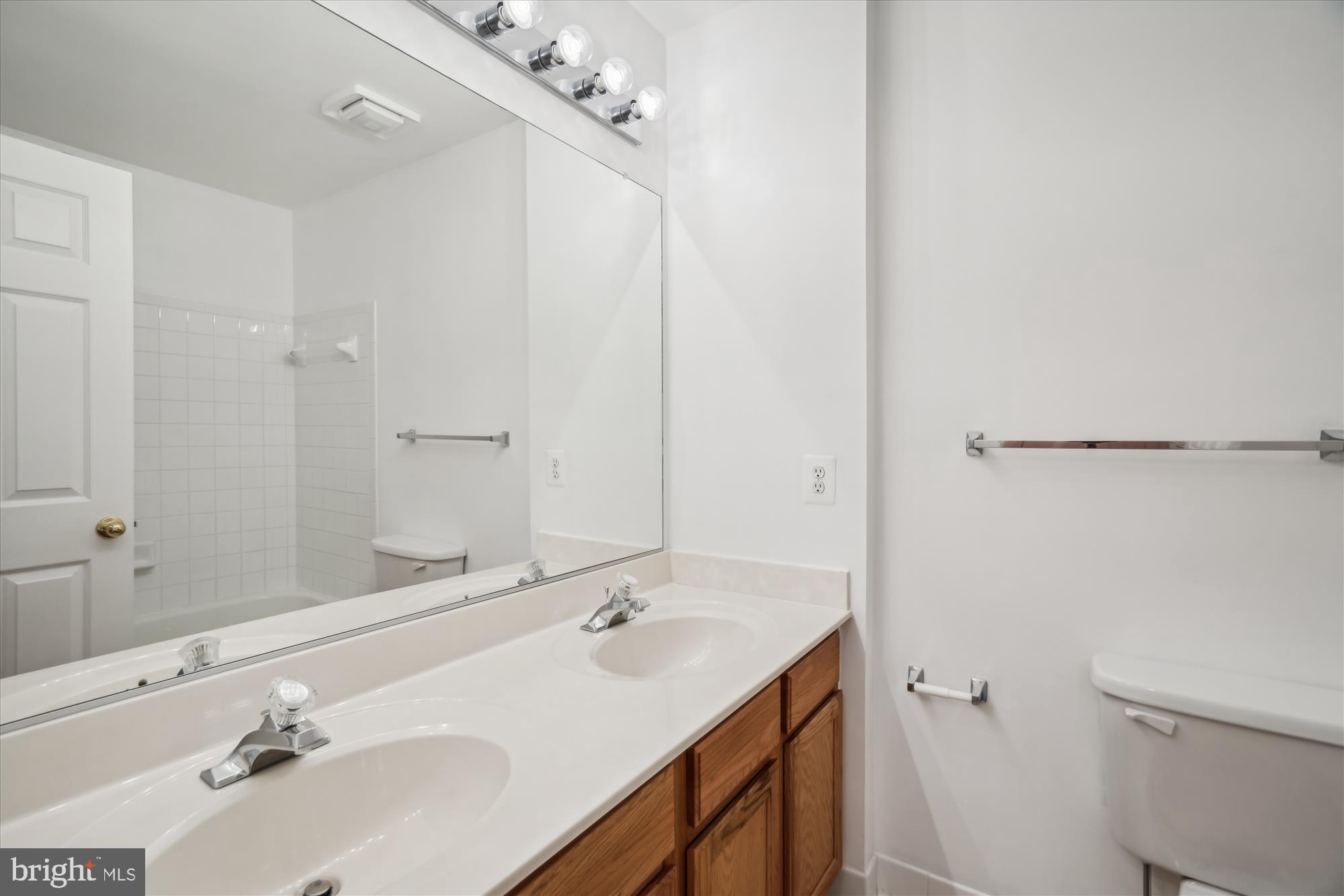 MAGNOLIA WOODS - Residential